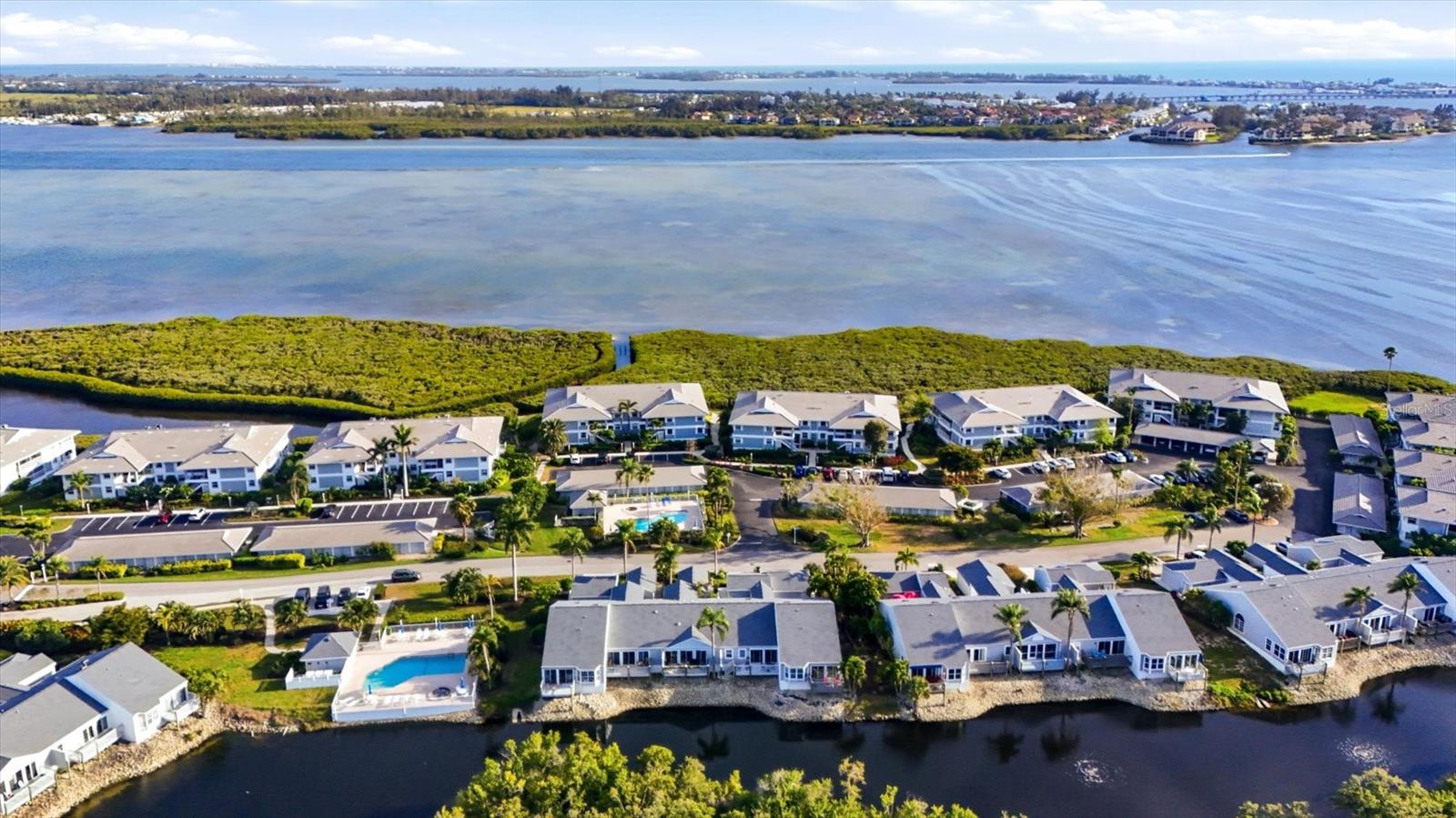 Image 49 of 75 For 1323 Perico Point Circle 107