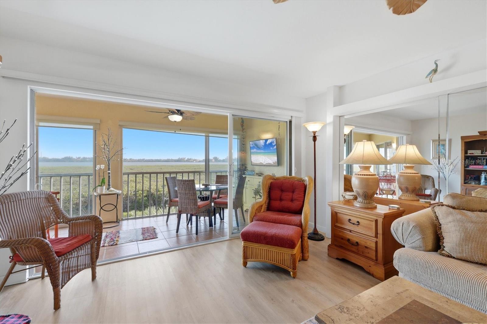 Image 7 of 75 For 1323 Perico Point Circle 107