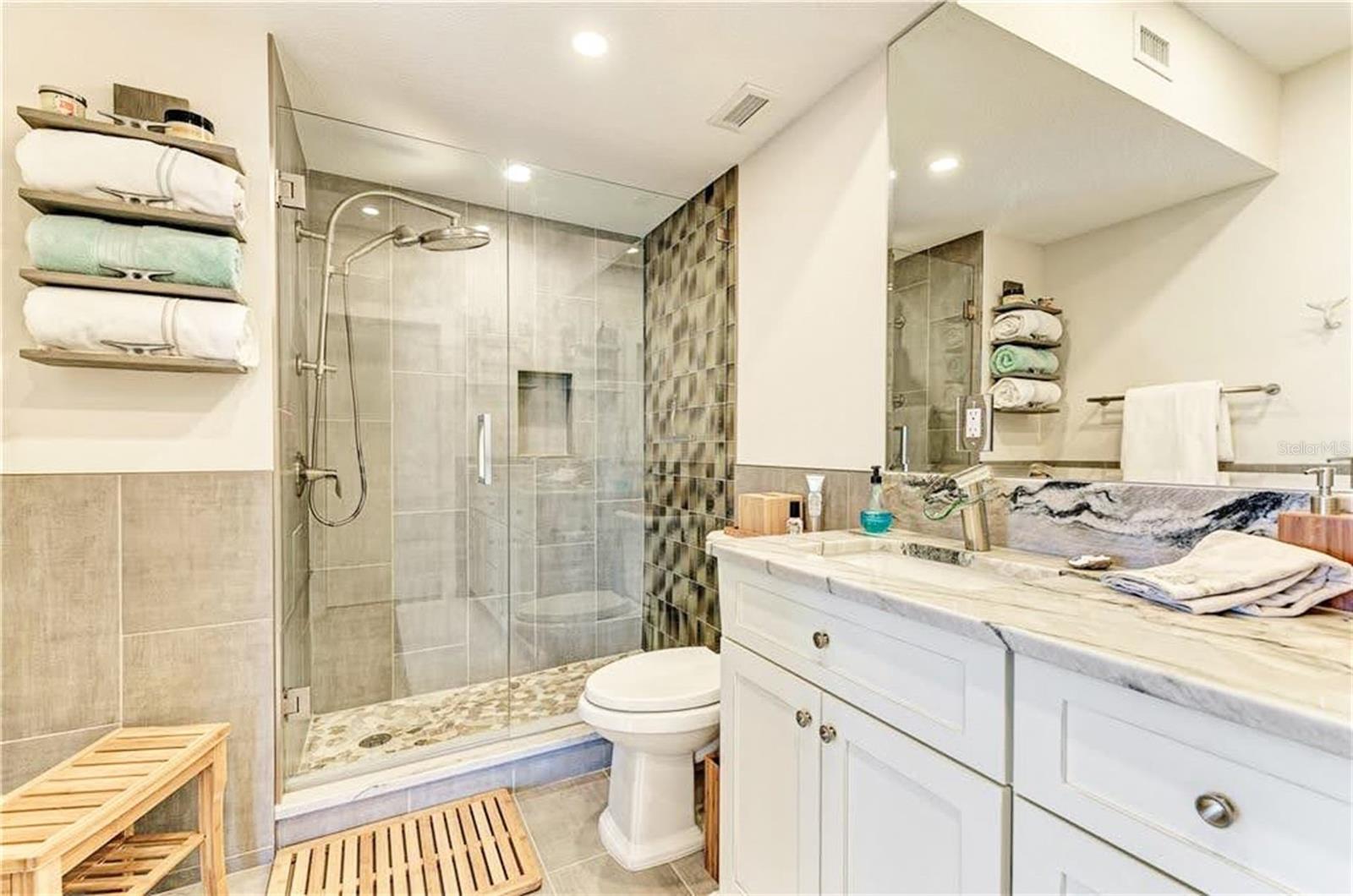 Image 6 of 19 For 1 Benjamin Franklin Drive 3