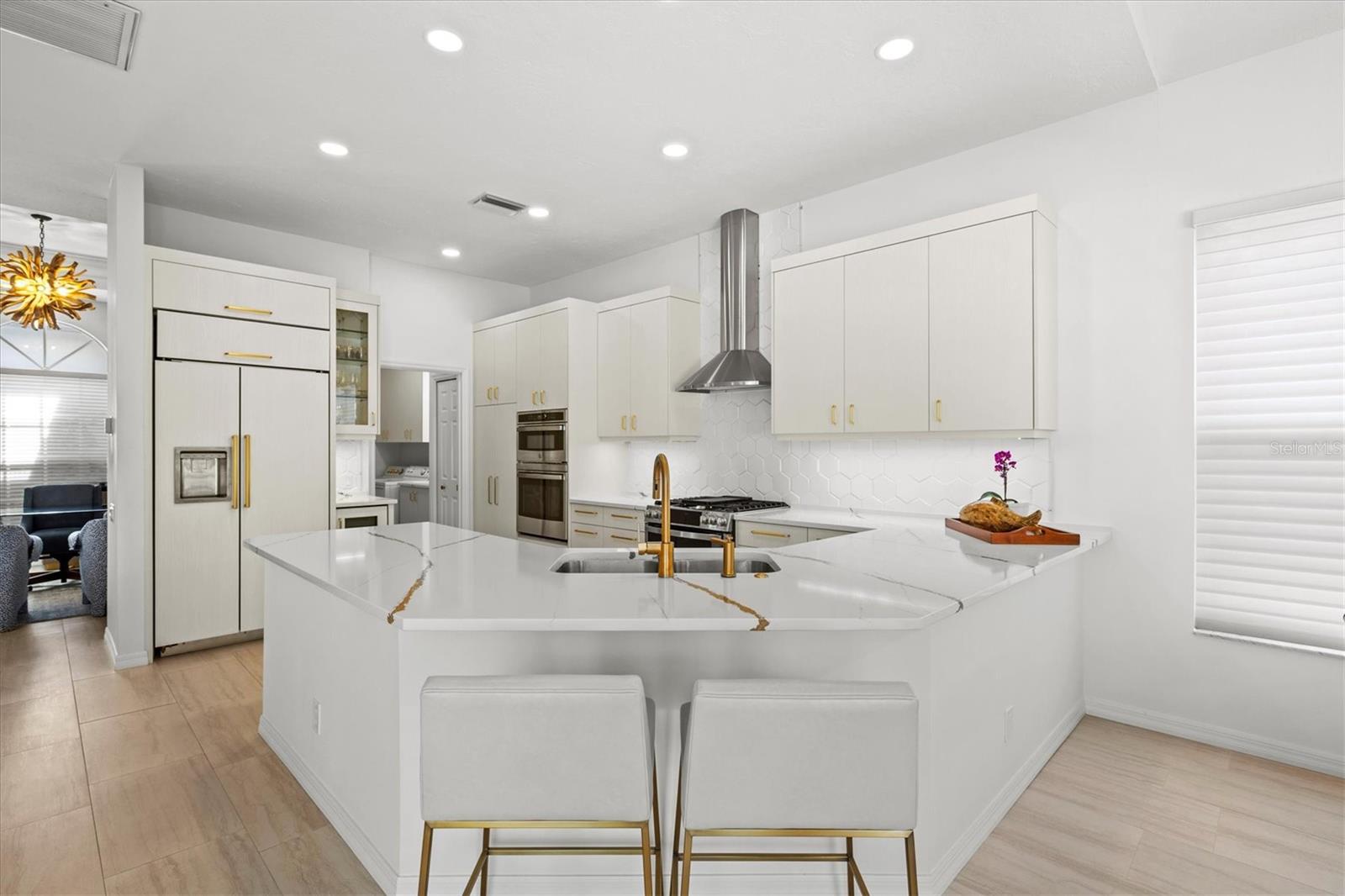 Listing photo id 15 for 7857 Wilton Crescent Circle