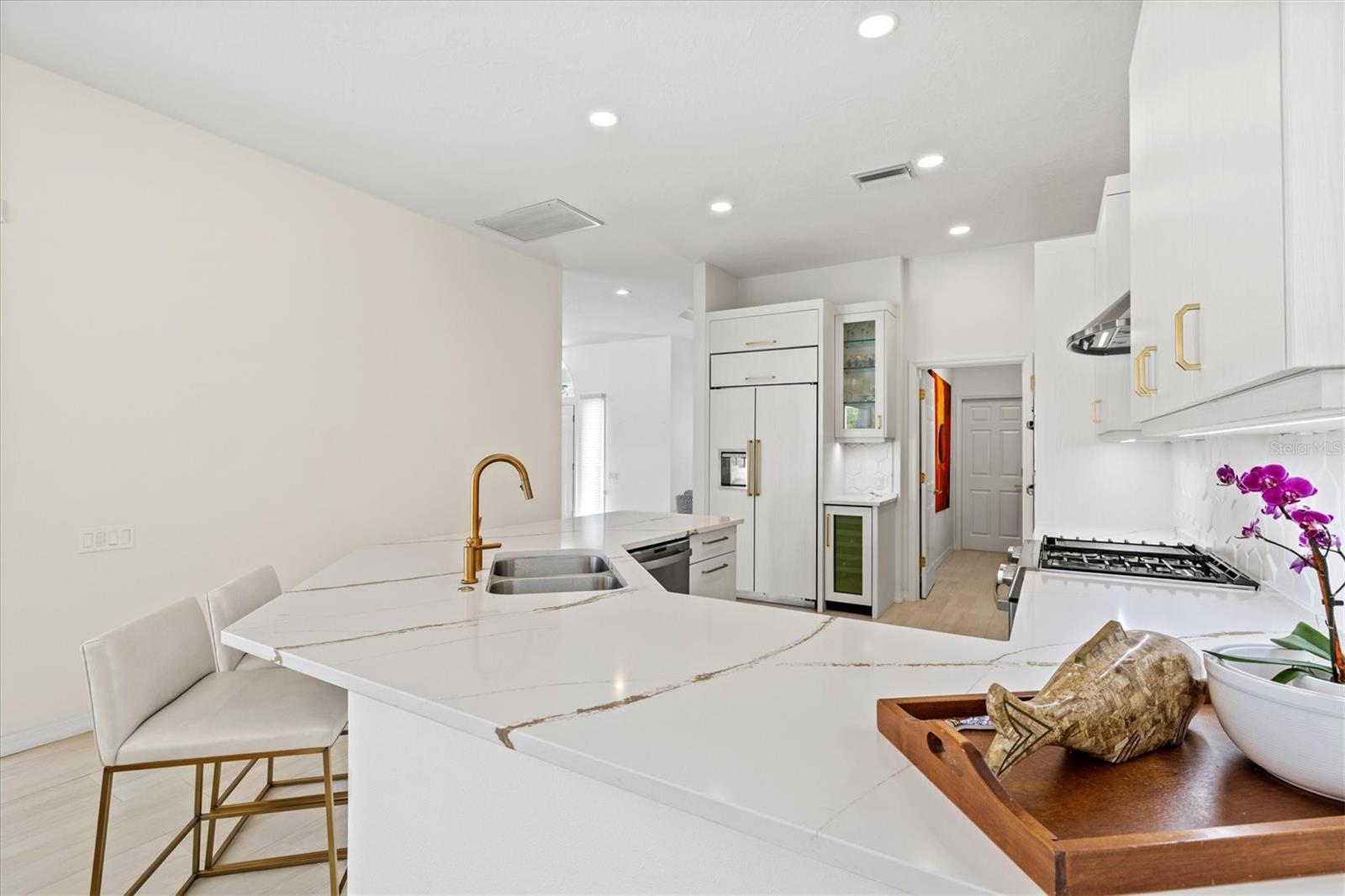 Listing photo id 16 for 7857 Wilton Crescent Circle