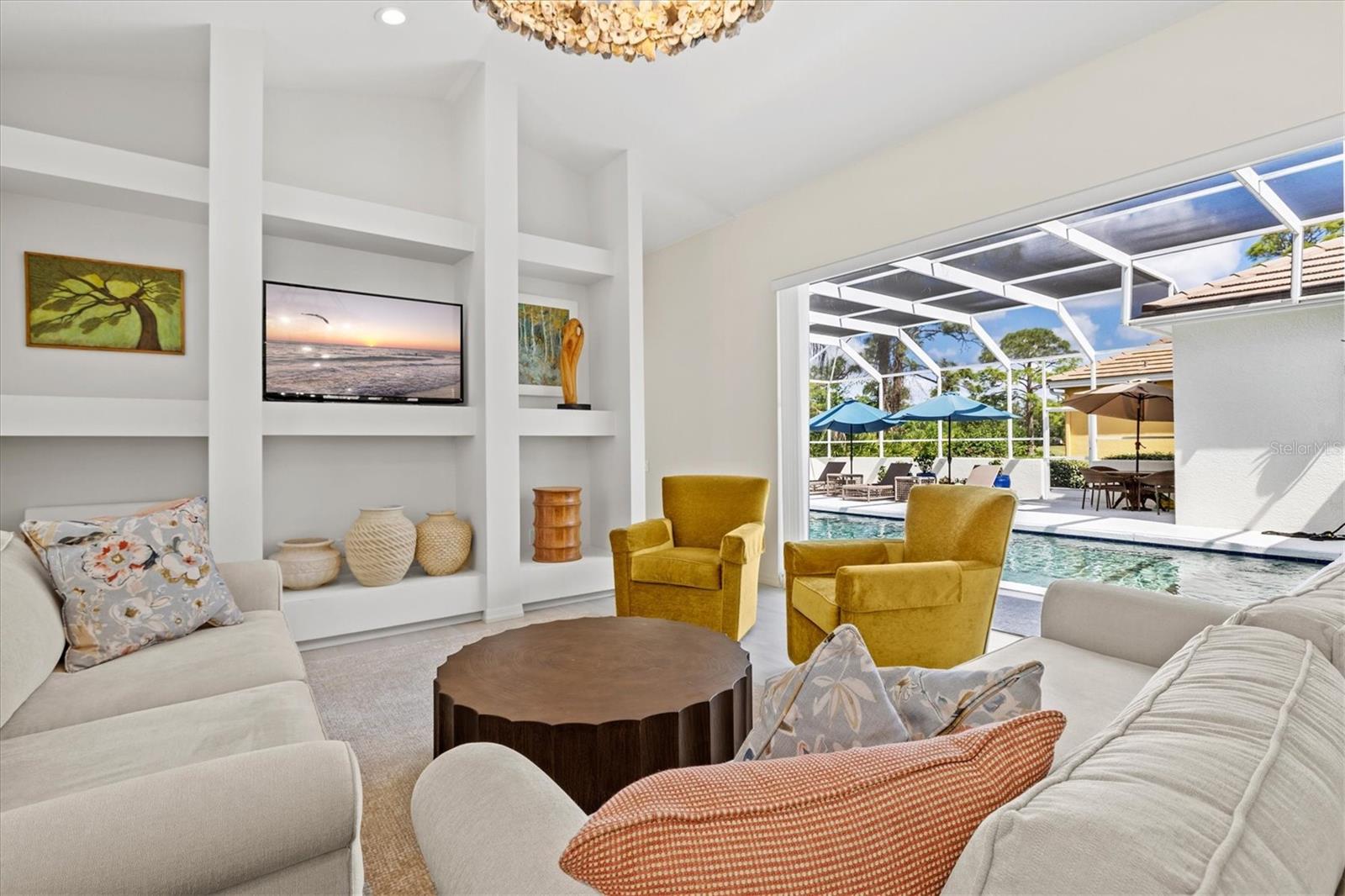 Listing photo id 19 for 7857 Wilton Crescent Circle