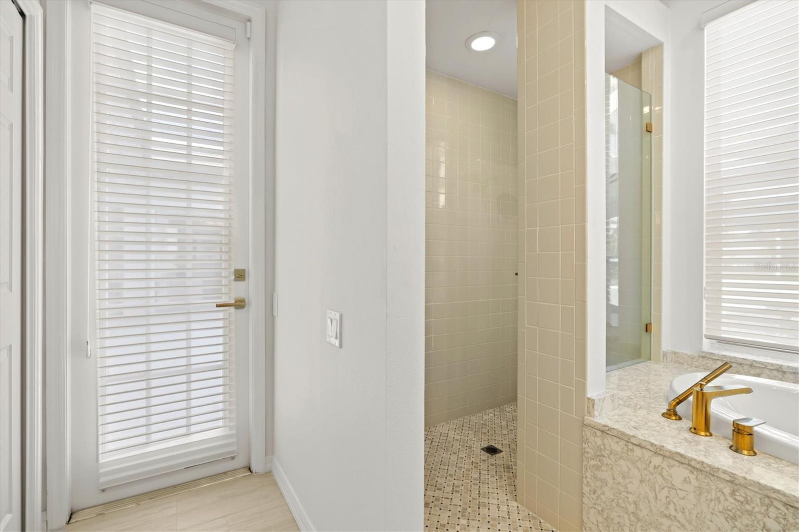 Listing photo id 30 for 7857 Wilton Crescent Circle