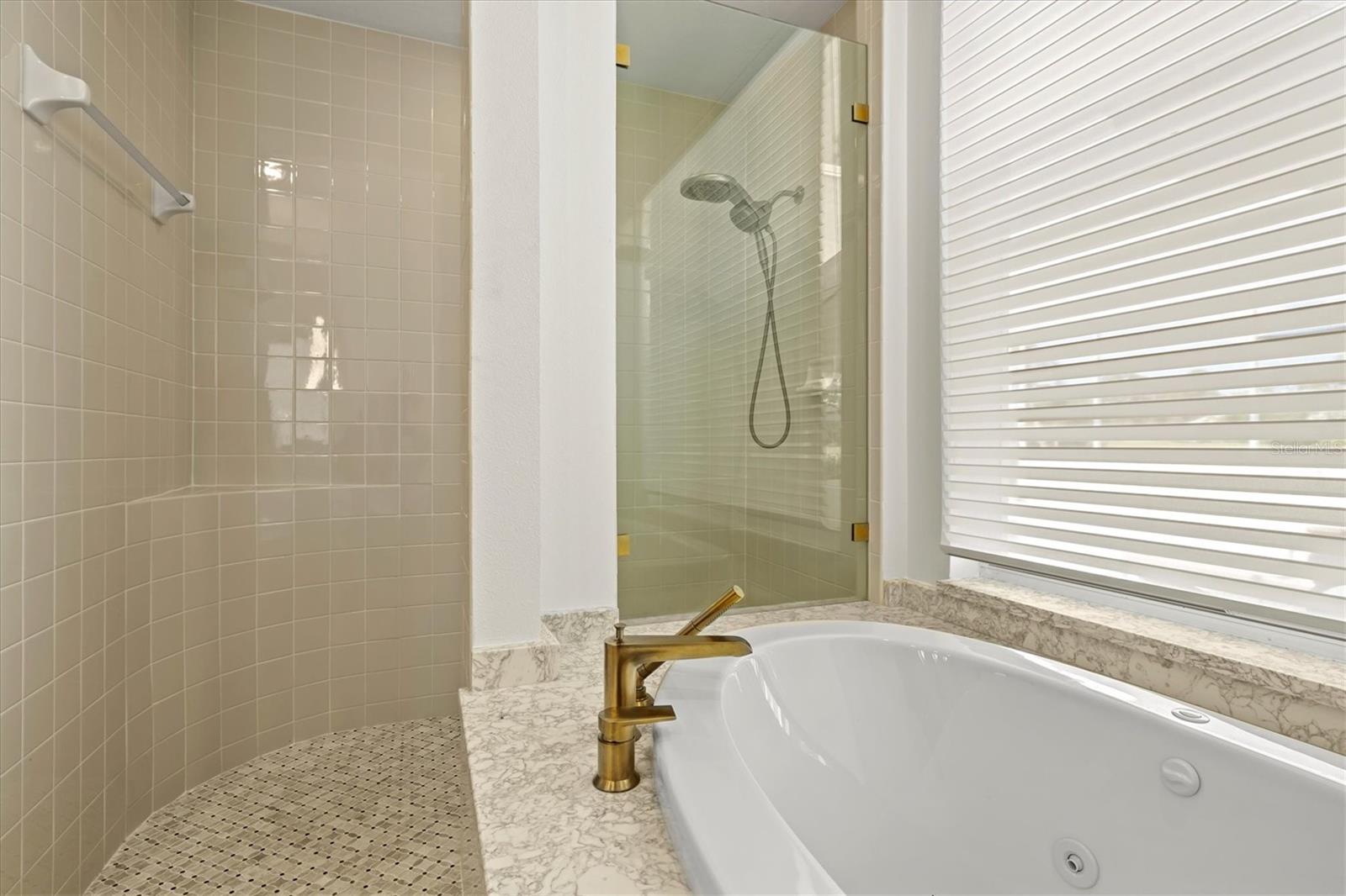 Listing photo id 32 for 7857 Wilton Crescent Circle