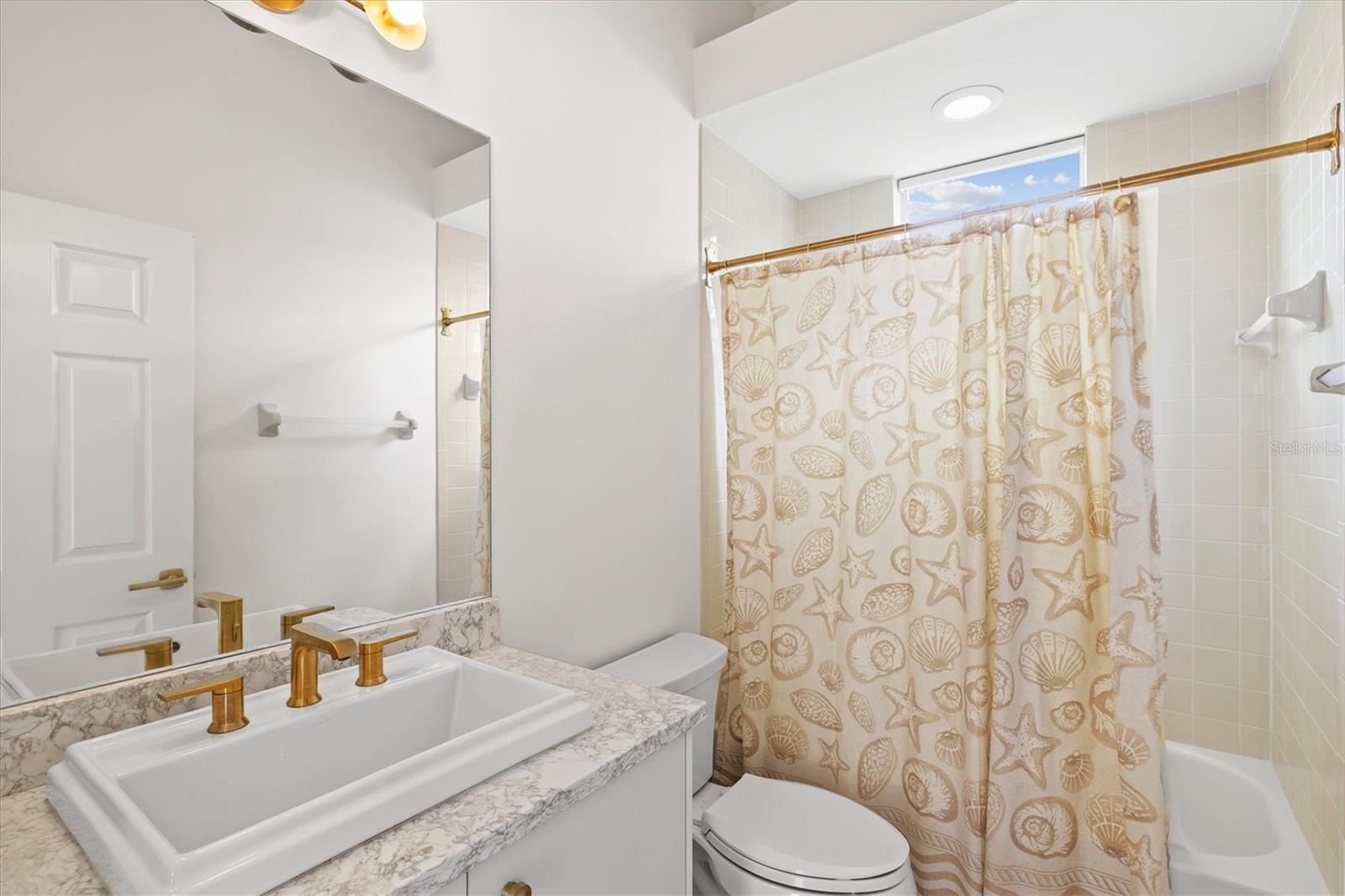 Listing photo id 33 for 7857 Wilton Crescent Circle