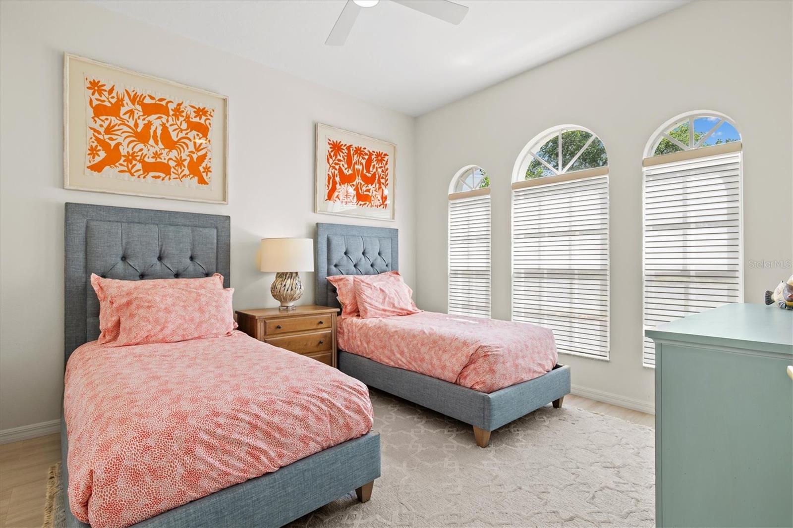 Listing photo id 37 for 7857 Wilton Crescent Circle