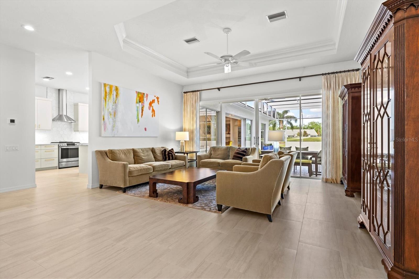 Listing photo id 5 for 7857 Wilton Crescent Circle