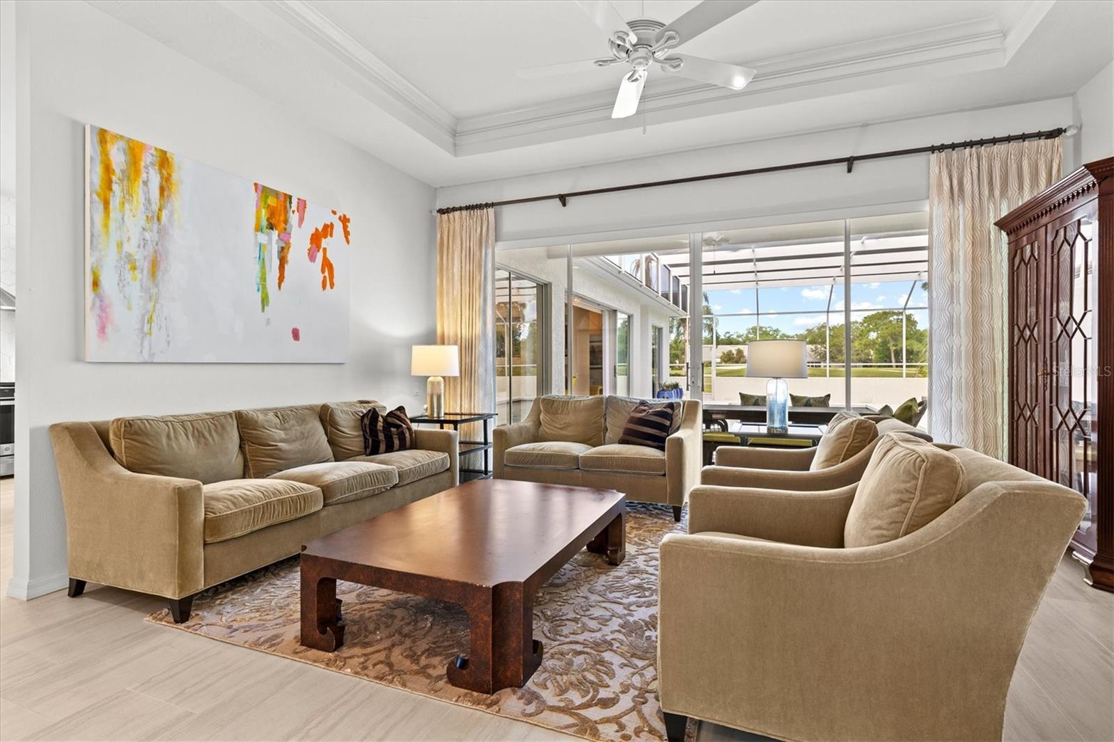 Listing photo id 6 for 7857 Wilton Crescent Circle