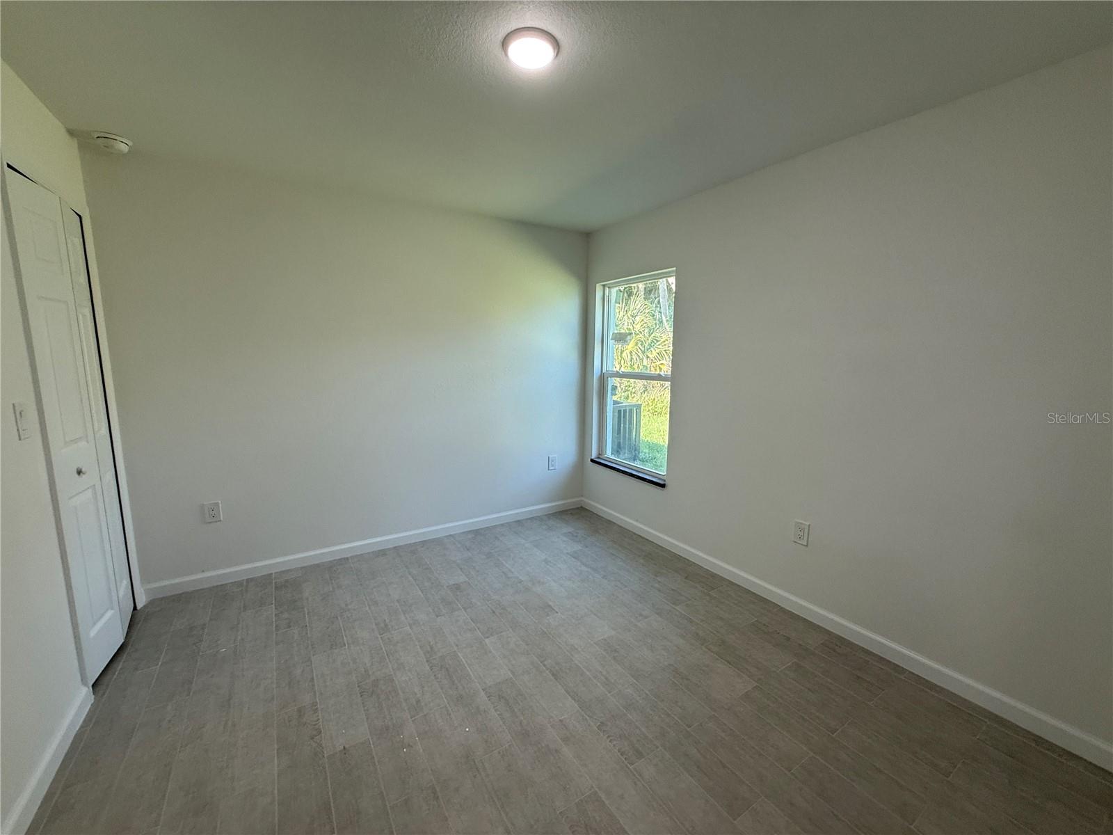 Image 10 of 25 For 4252 Sunburst Avenue