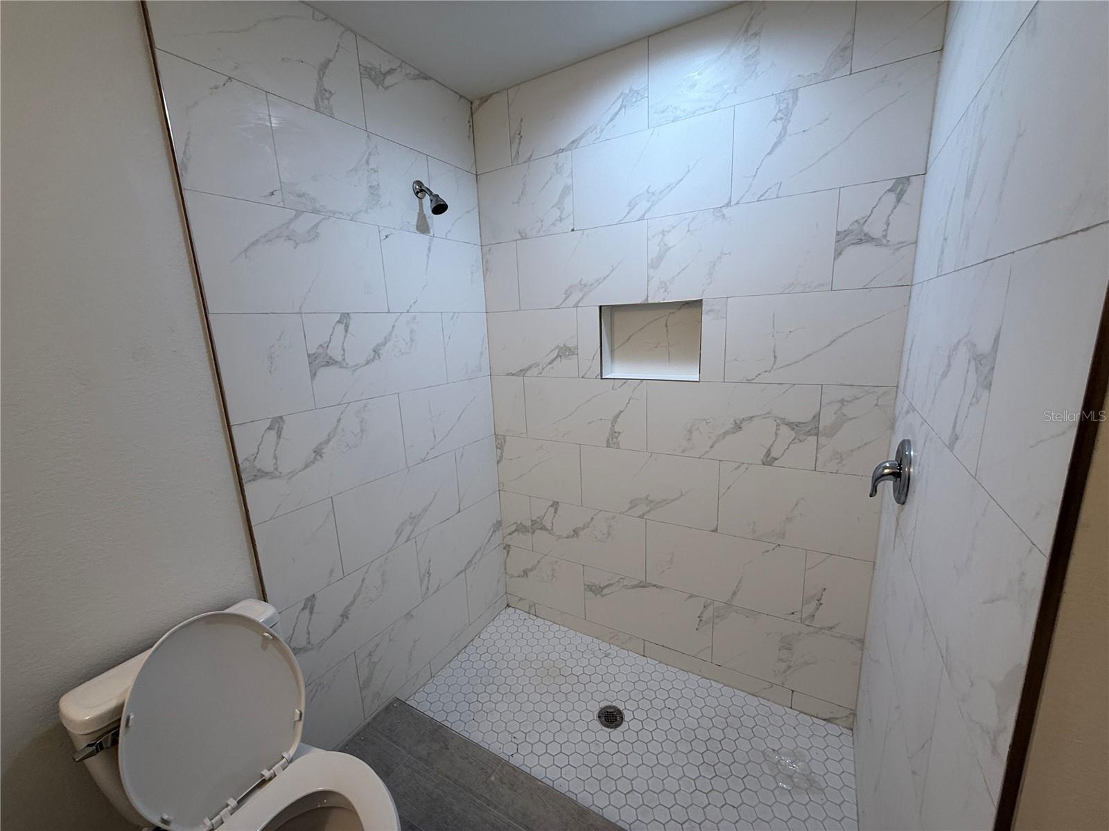 Image 17 of 25 For 4252 Sunburst Avenue