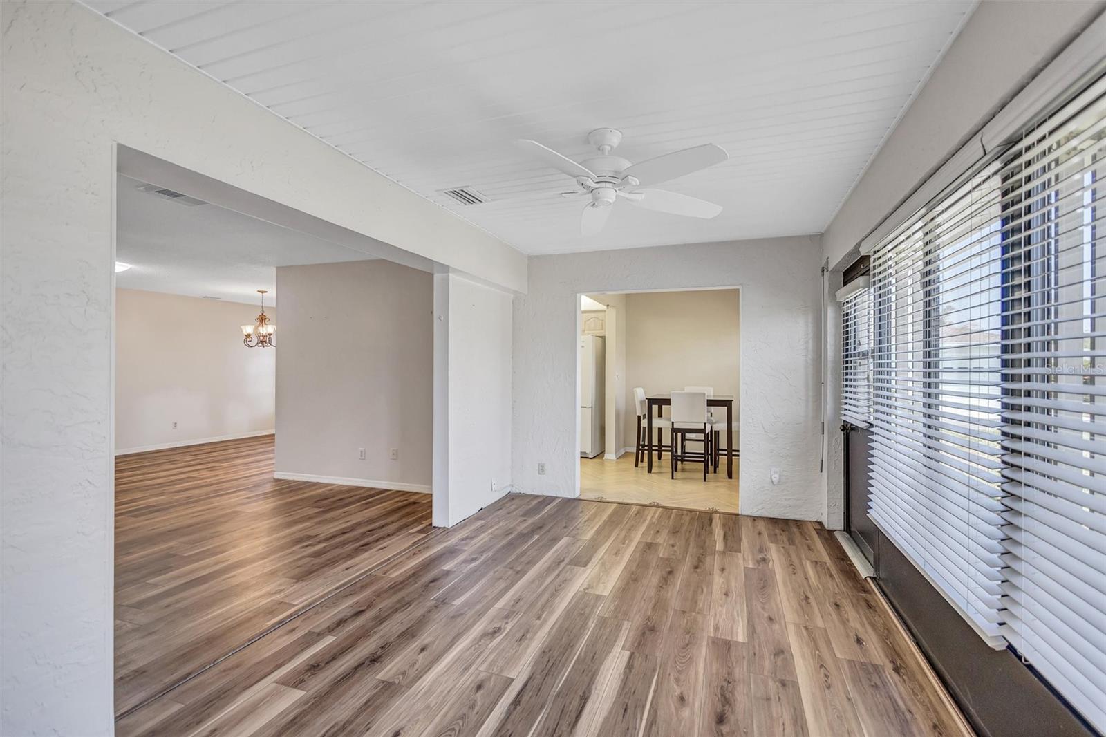 Image 15 of 45 For 1419 Langley Drive