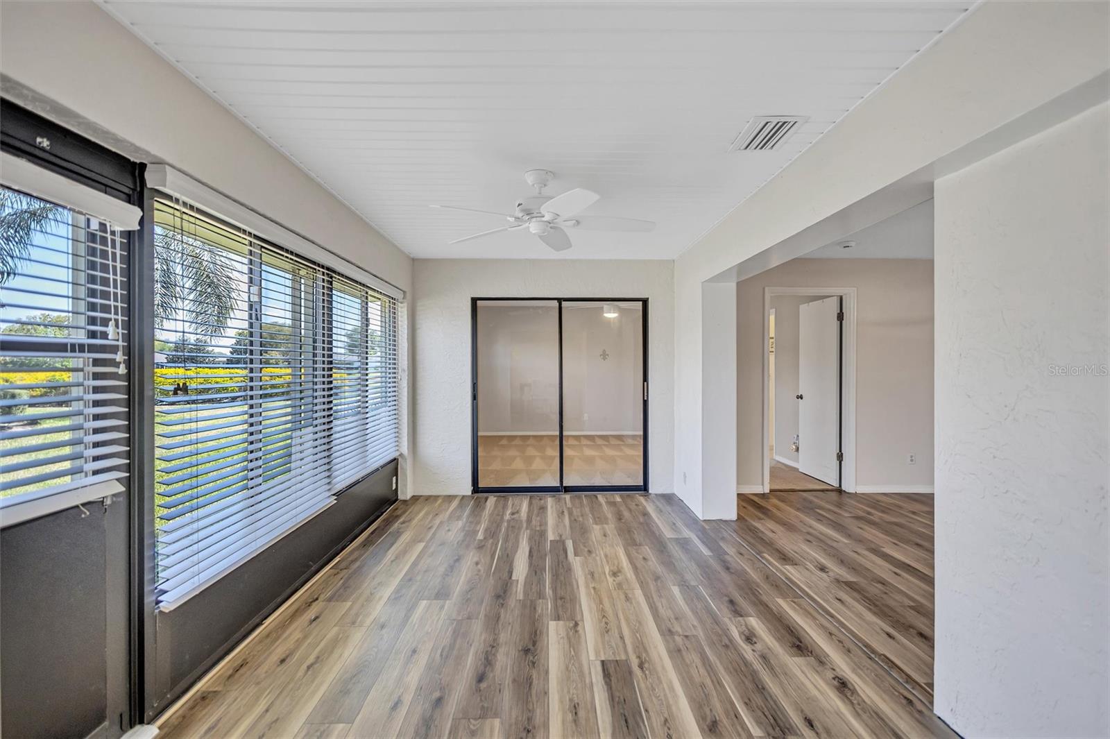 Image 17 of 45 For 1419 Langley Drive