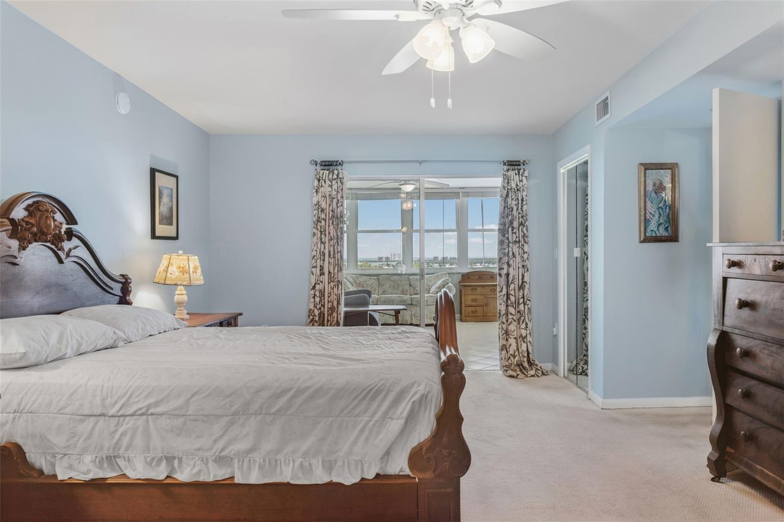 Image 18 of 52 For 5130 Brittany Drive S 1002