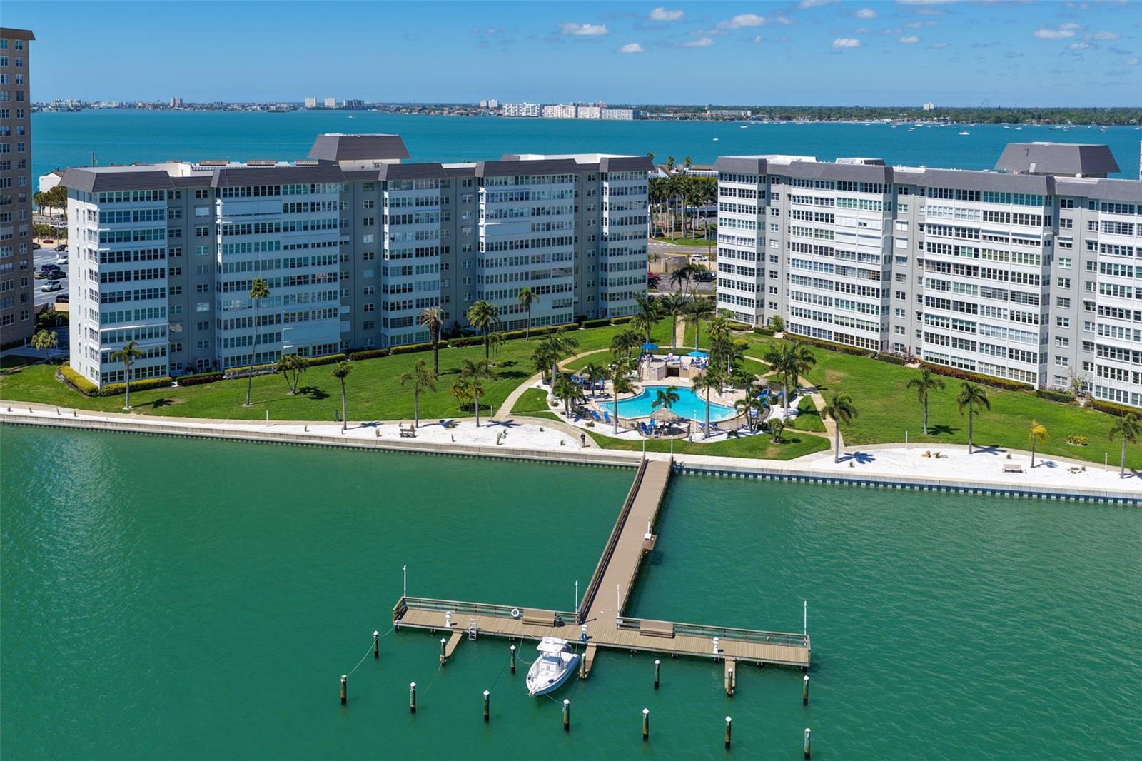 Image 24 of 52 For 5130 Brittany Drive S 1002