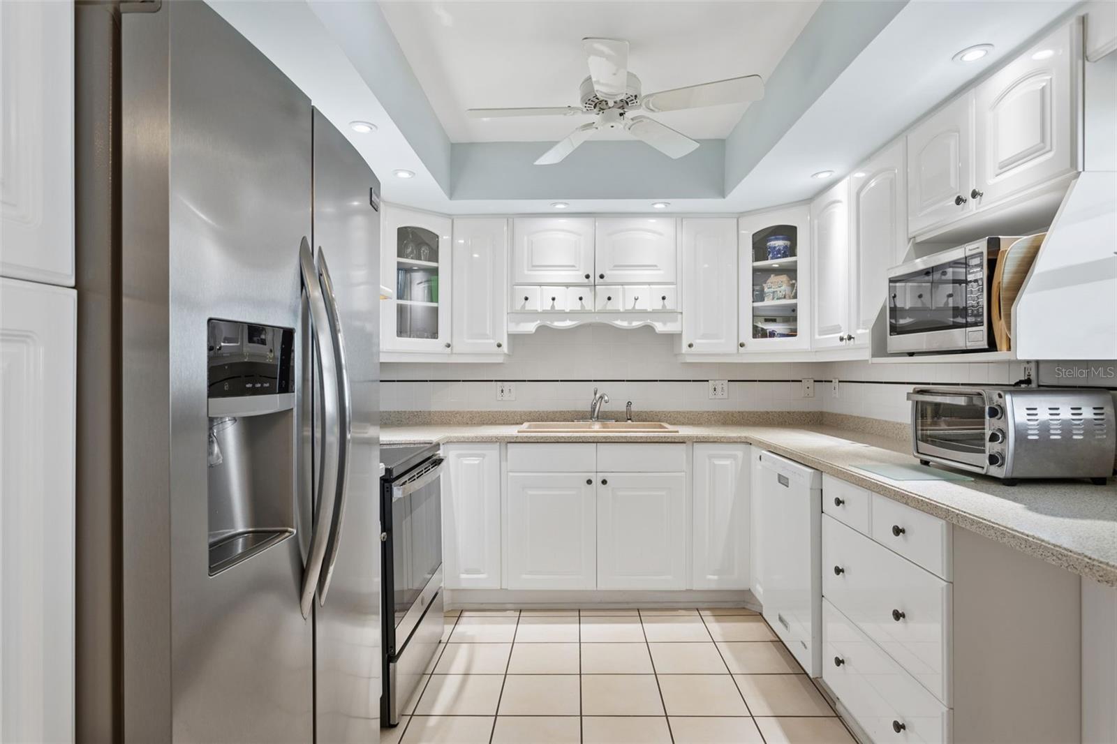 Image 4 of 52 For 5130 Brittany Drive S 1002