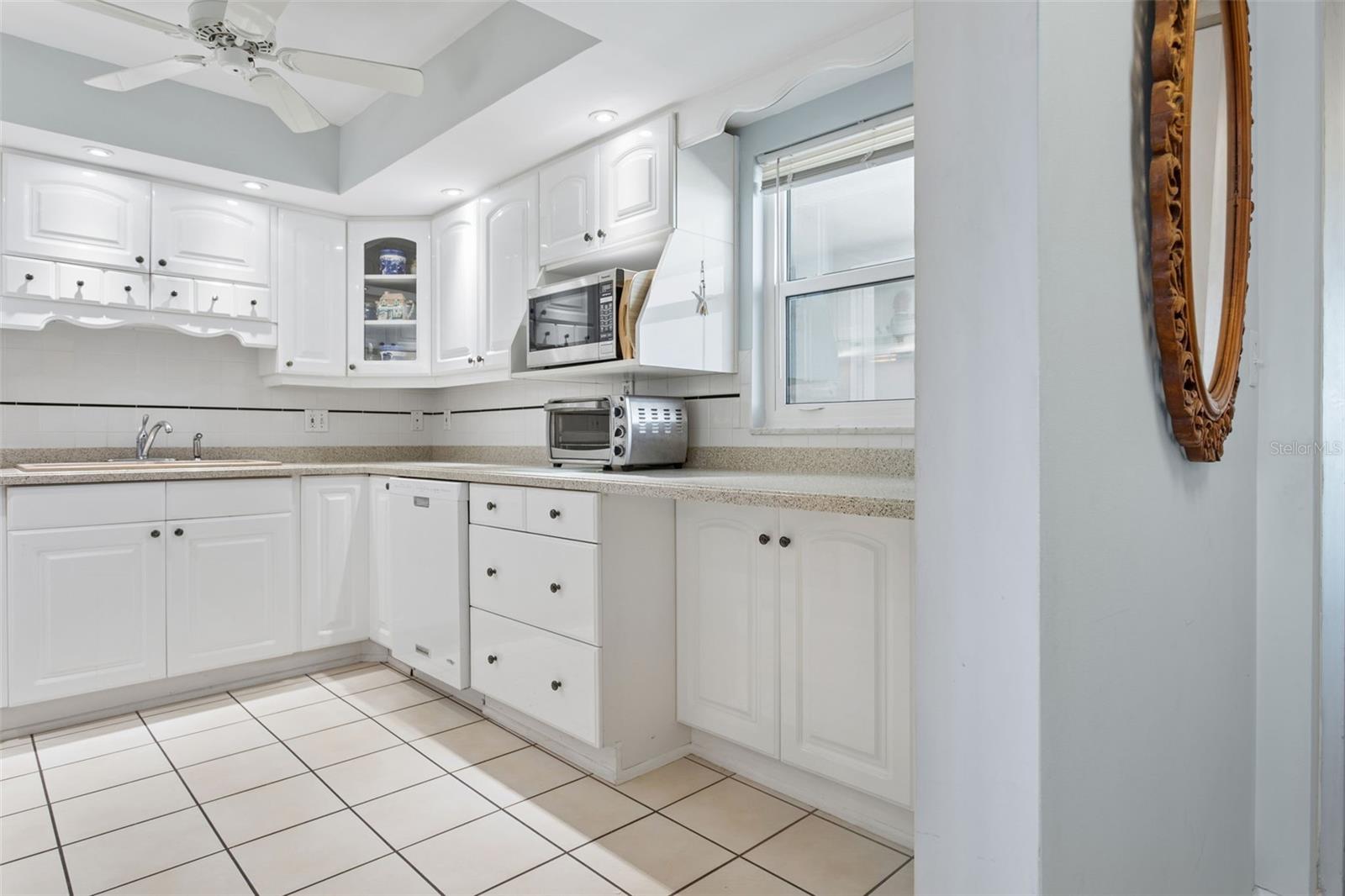 Image 6 of 52 For 5130 Brittany Drive S 1002