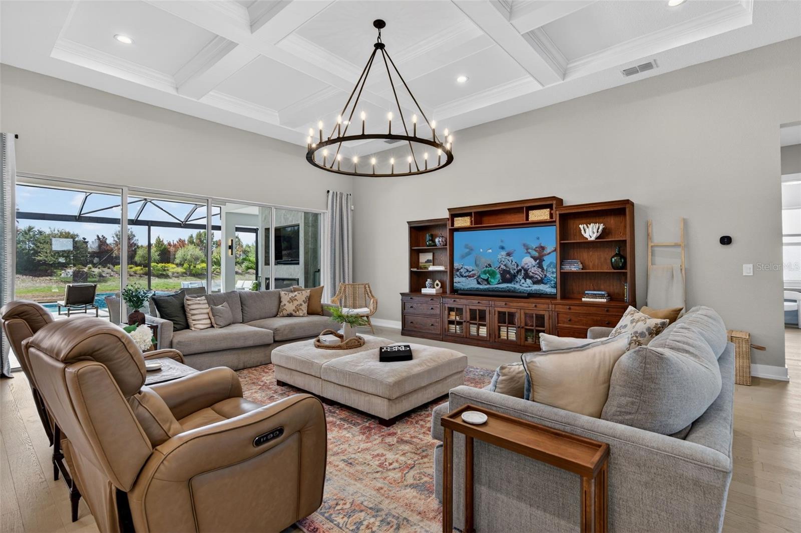 Image 11 of 92 For 8331 Redonda Loop