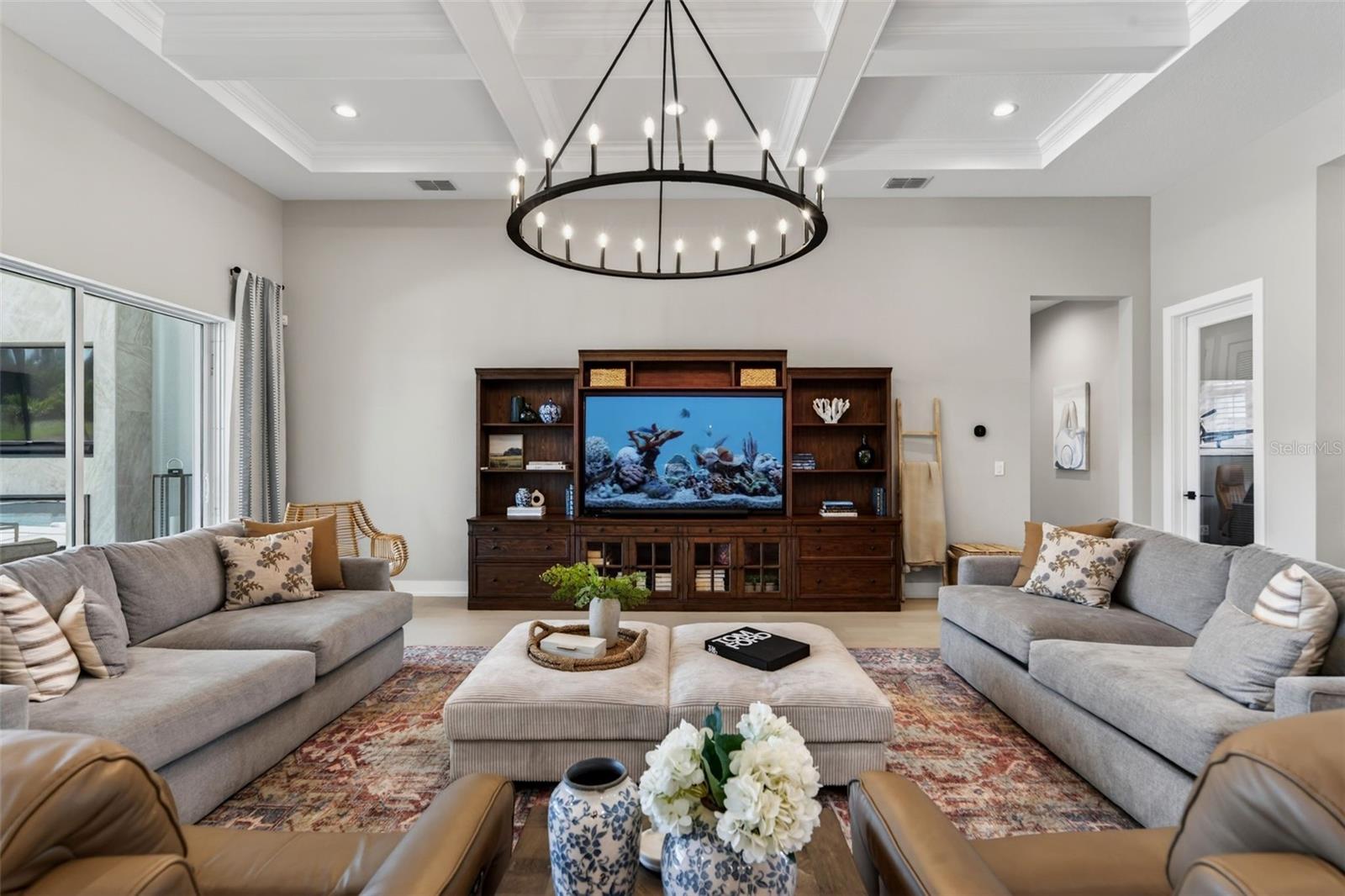 Image 12 of 92 For 8331 Redonda Loop