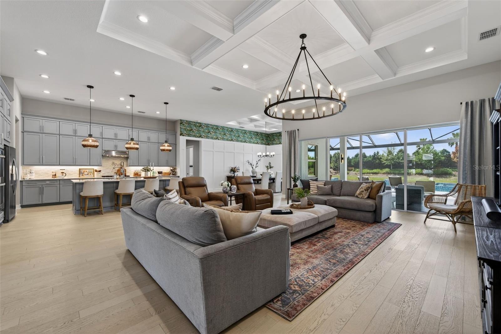 Image 14 of 92 For 8331 Redonda Loop