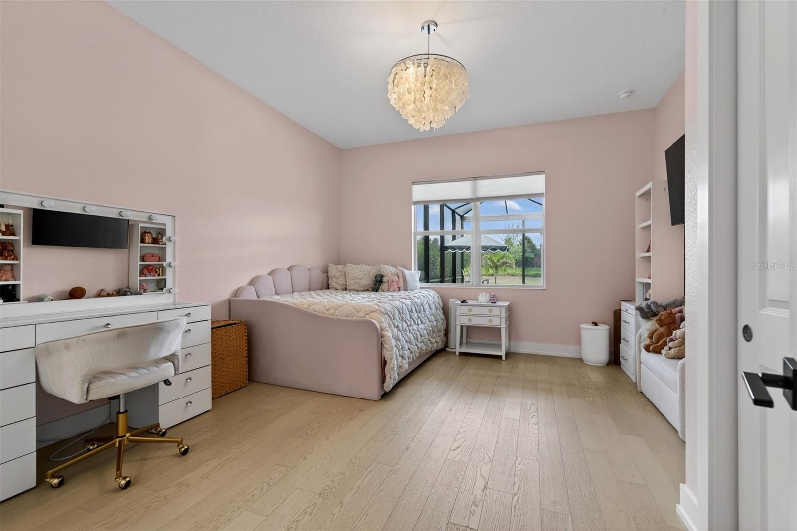 Image 39 of 92 For 8331 Redonda Loop