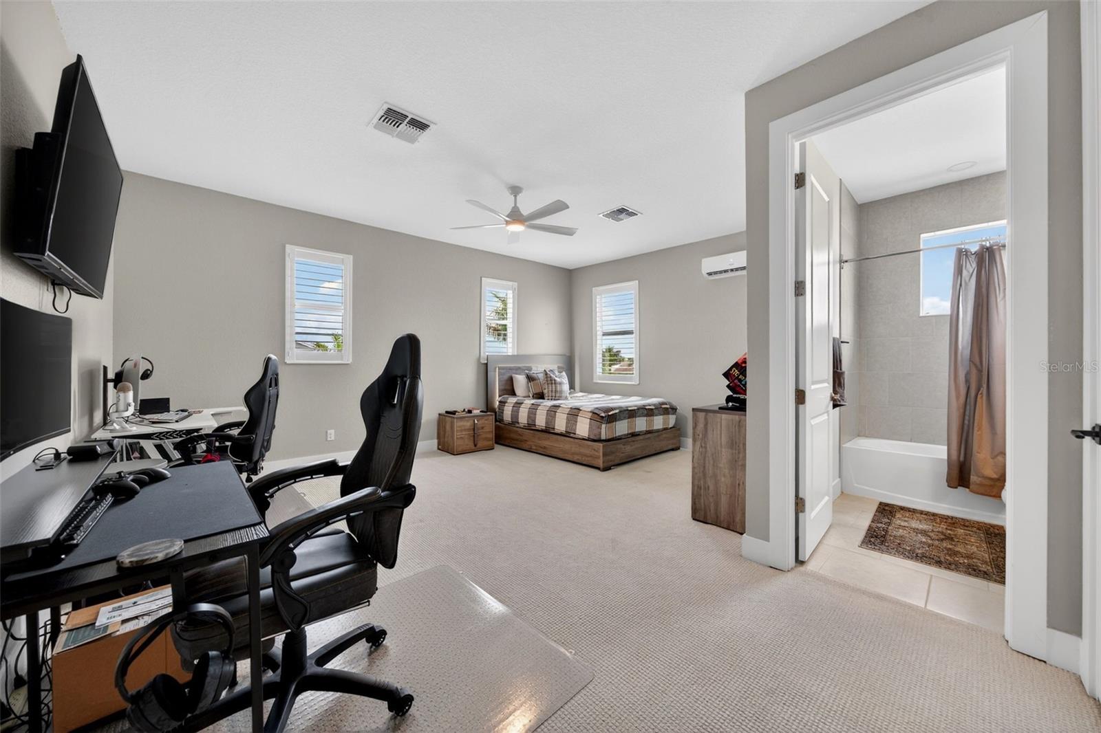 Image 46 of 92 For 8331 Redonda Loop