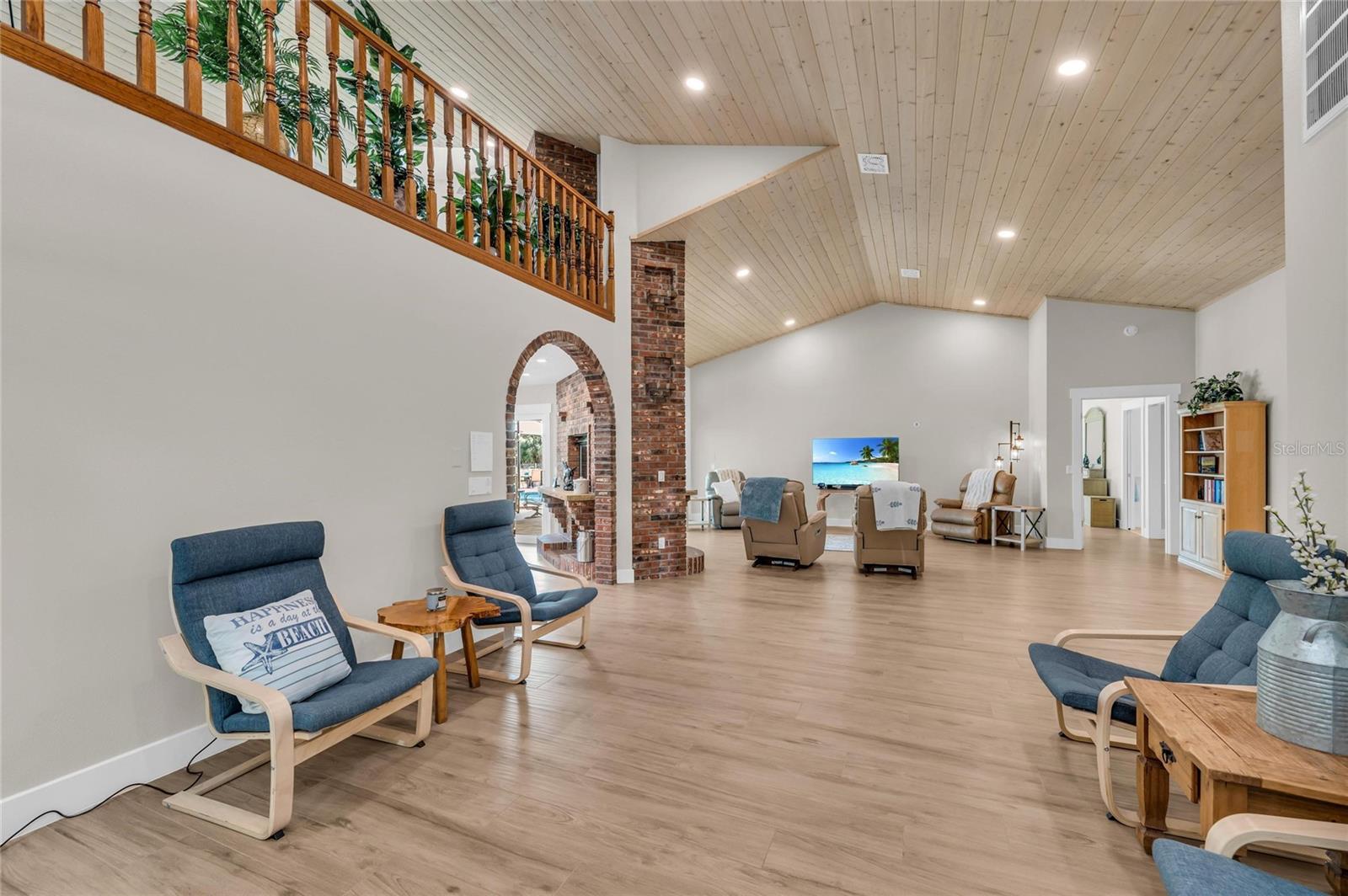 Image 11 of 100 For 770 Buckskin Court