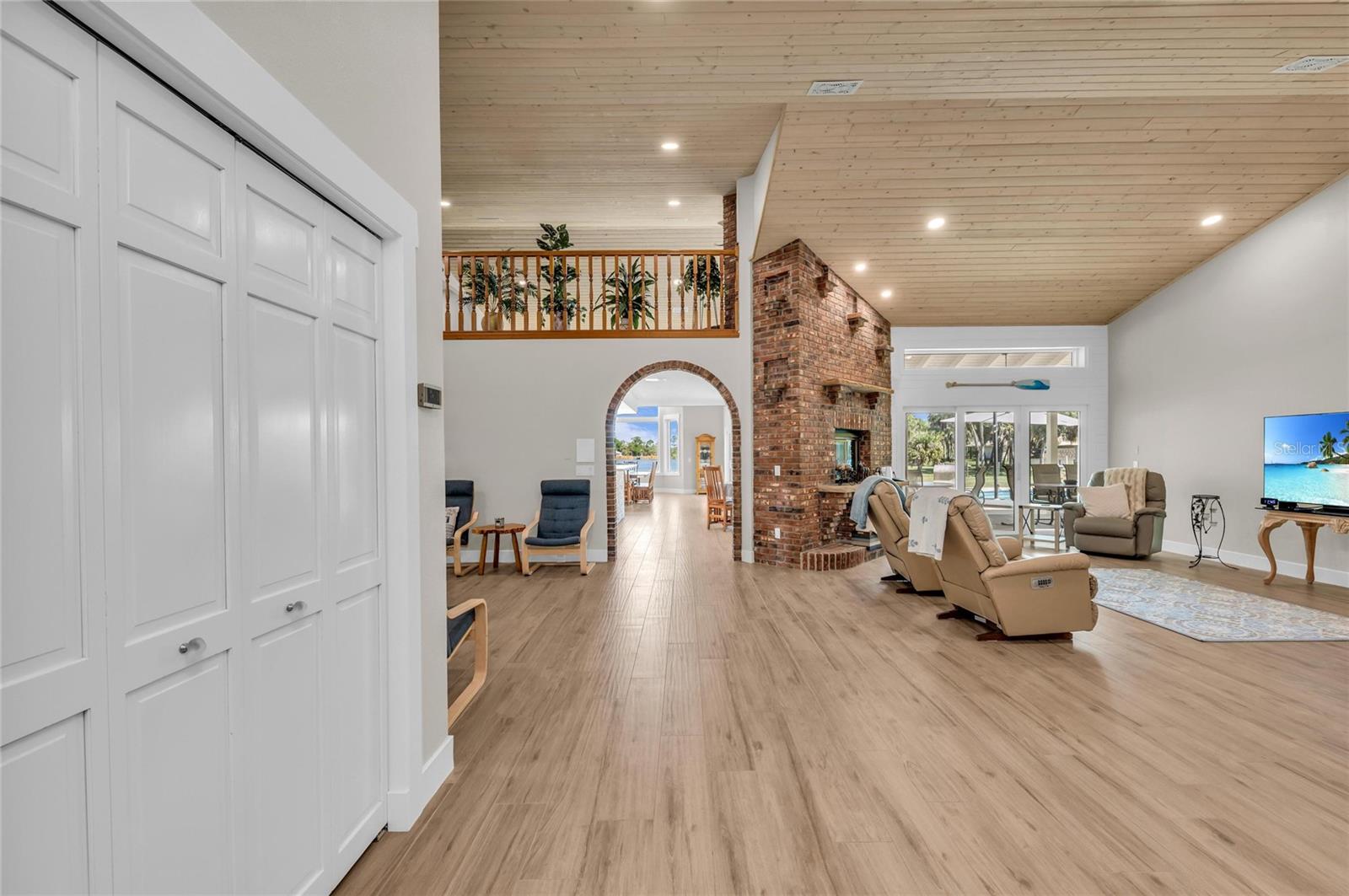 Image 12 of 100 For 770 Buckskin Court