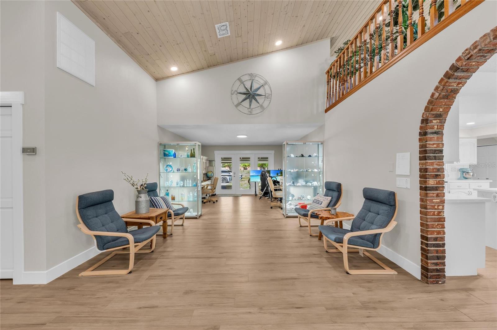 Image 19 of 100 For 770 Buckskin Court