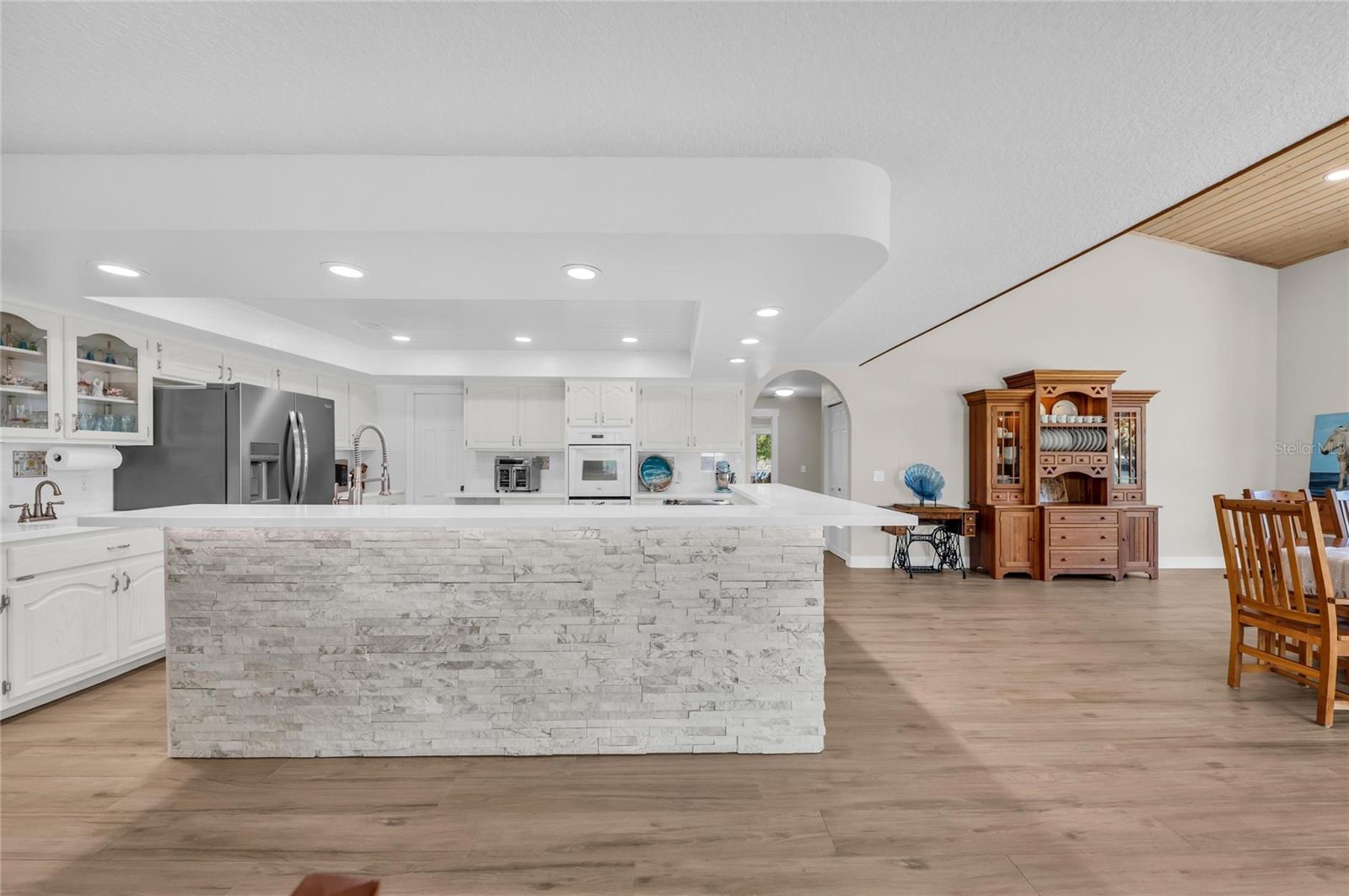 Image 24 of 100 For 770 Buckskin Court