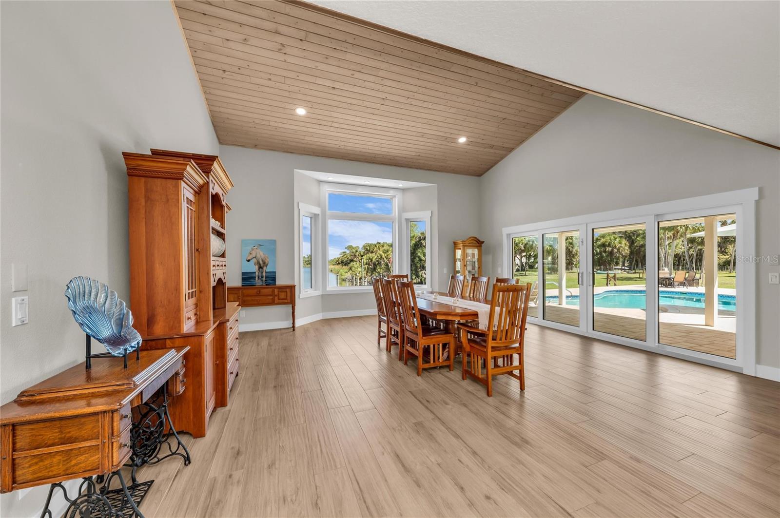 Image 34 of 100 For 770 Buckskin Court