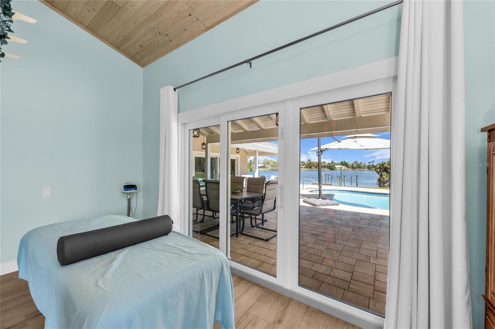 Image 44 of 100 For 770 Buckskin Court