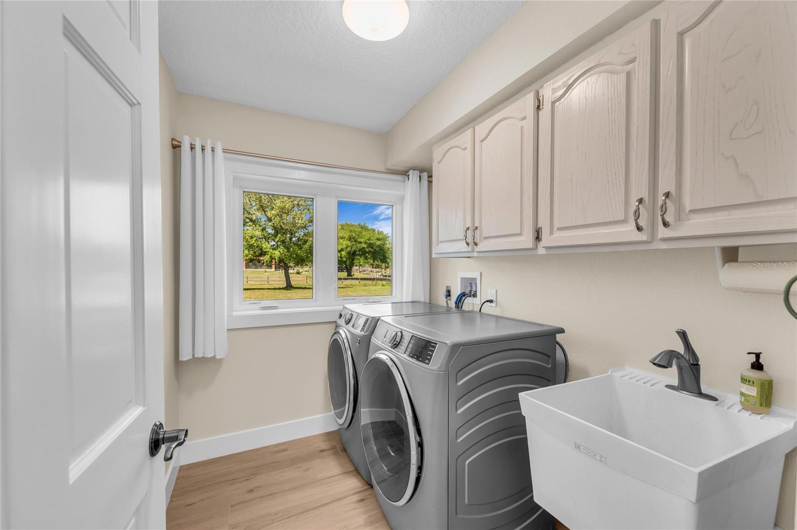 Image 57 of 100 For 770 Buckskin Court