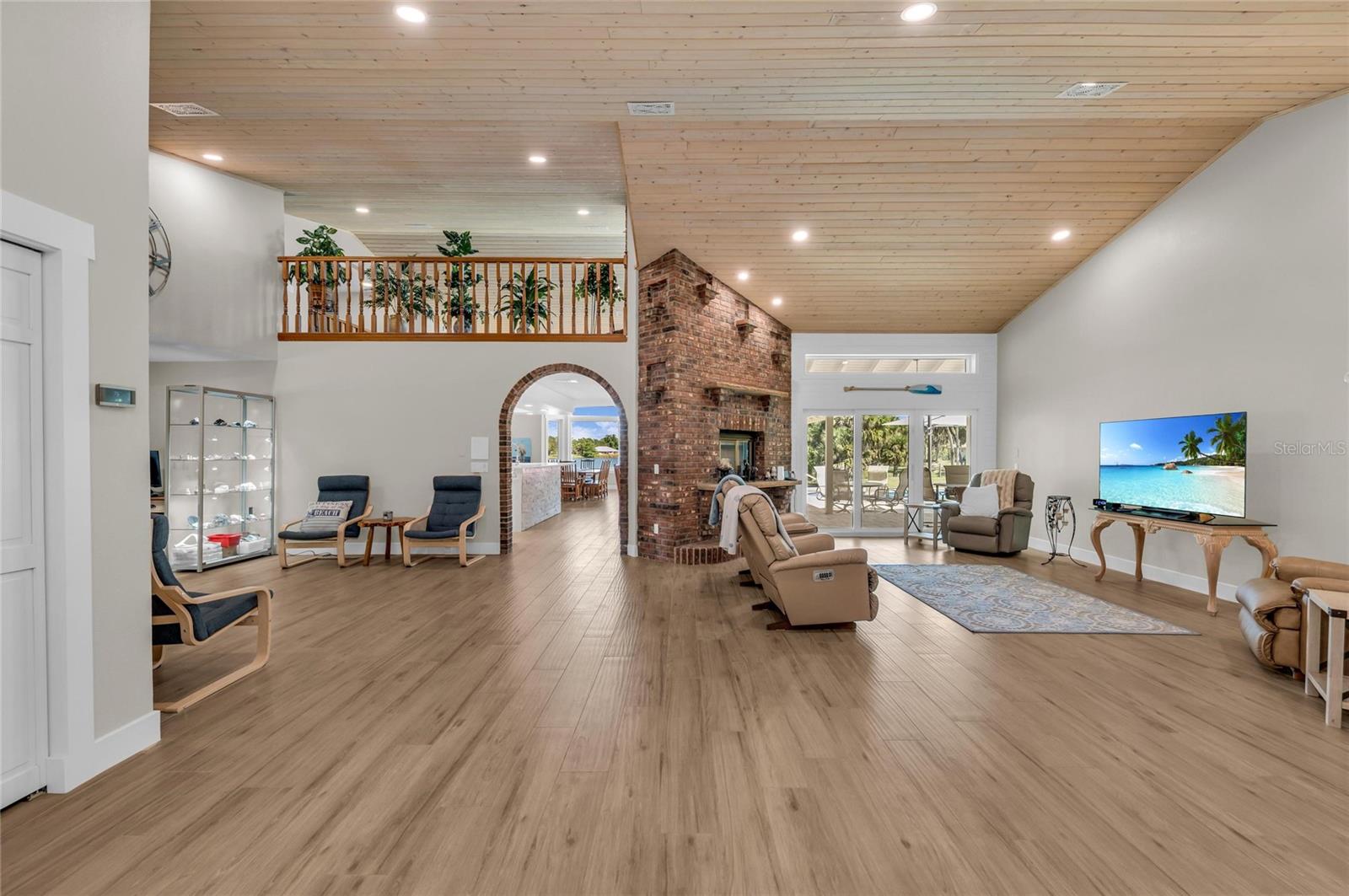 Image 9 of 100 For 770 Buckskin Court