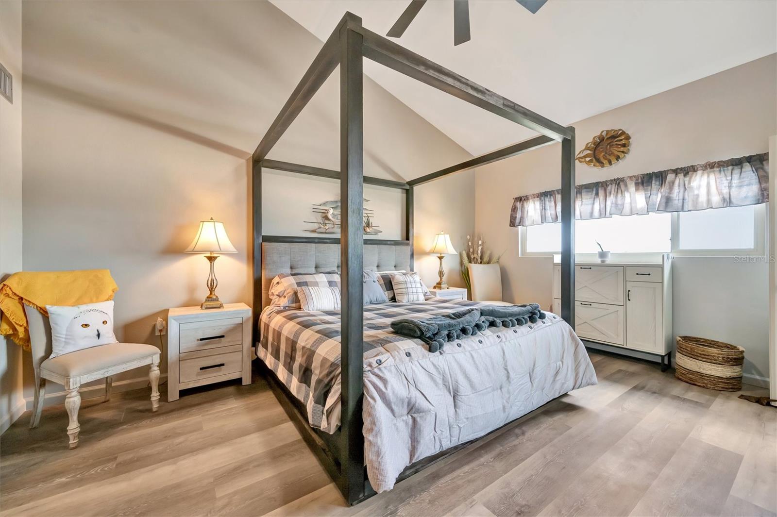 Image 32 of 80 For 9604 Cortez Road W 436