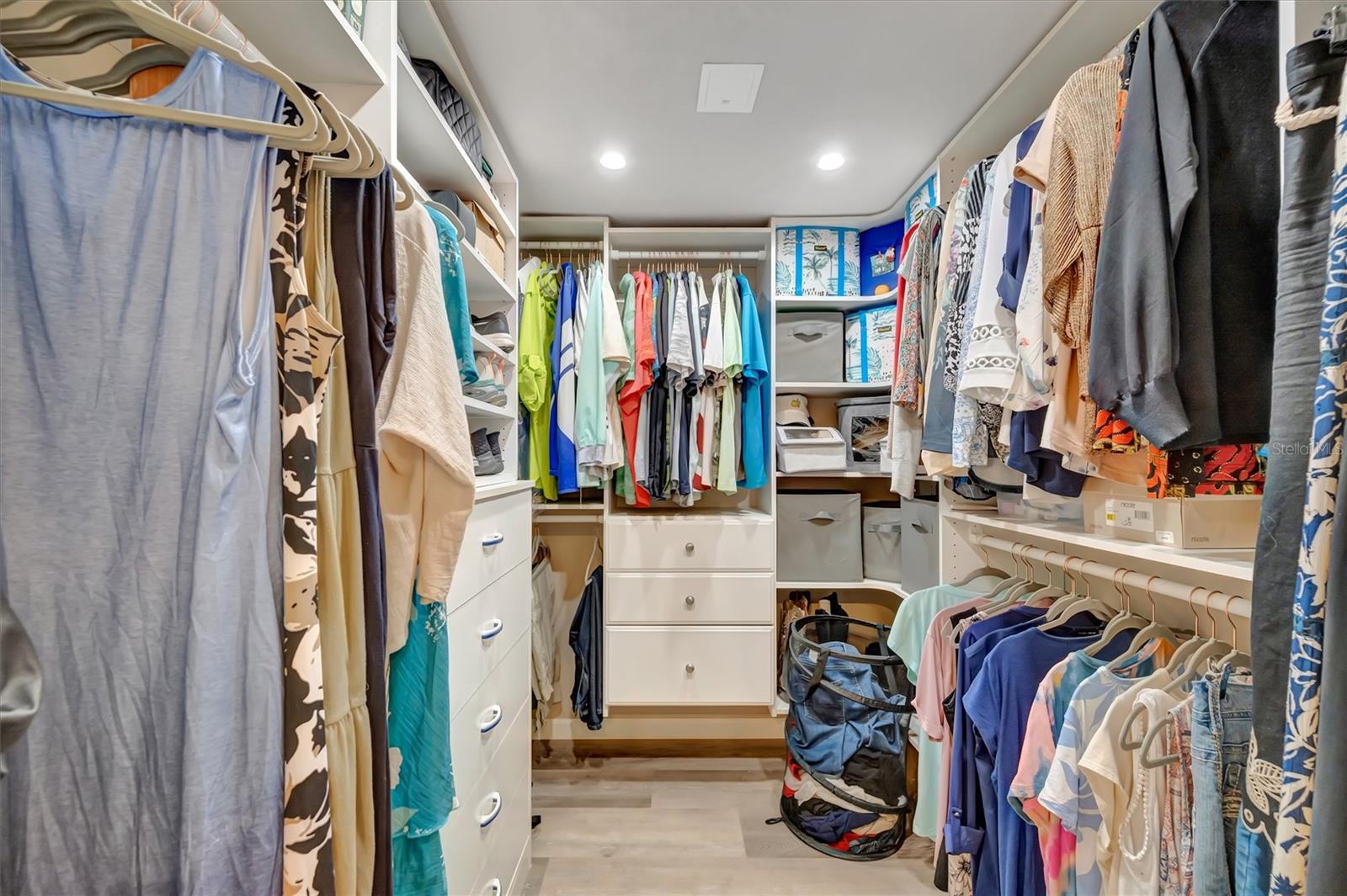 Image 35 of 80 For 9604 Cortez Road W 436