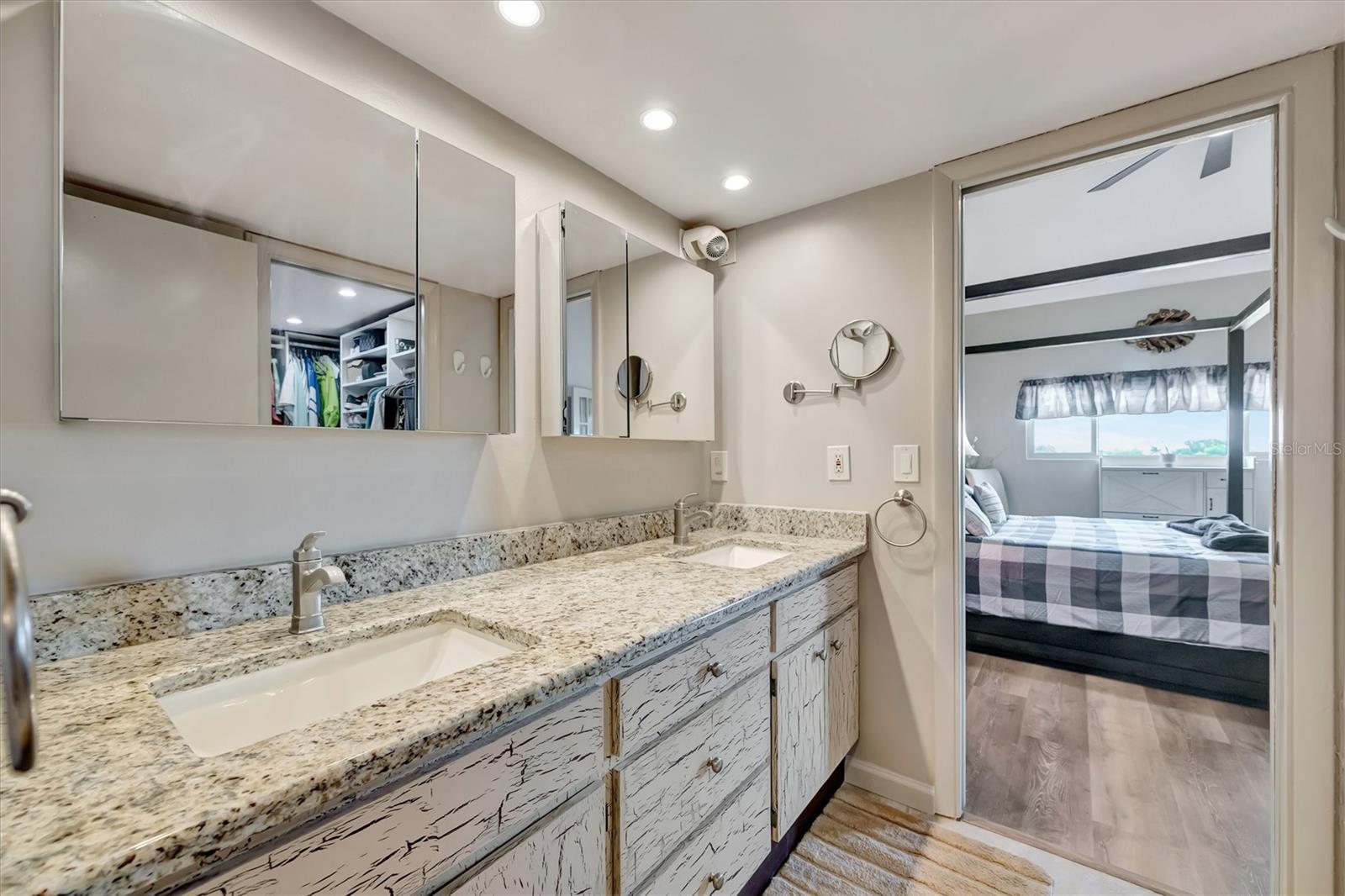 Image 38 of 80 For 9604 Cortez Road W 436