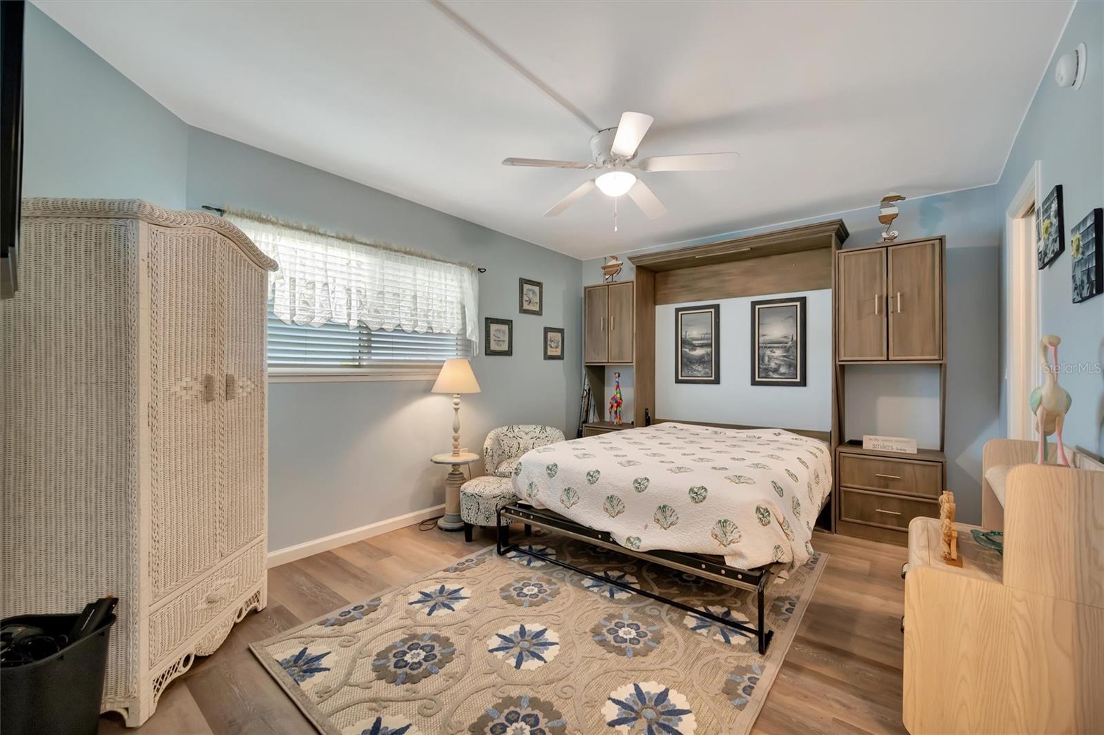 Image 42 of 80 For 9604 Cortez Road W 436