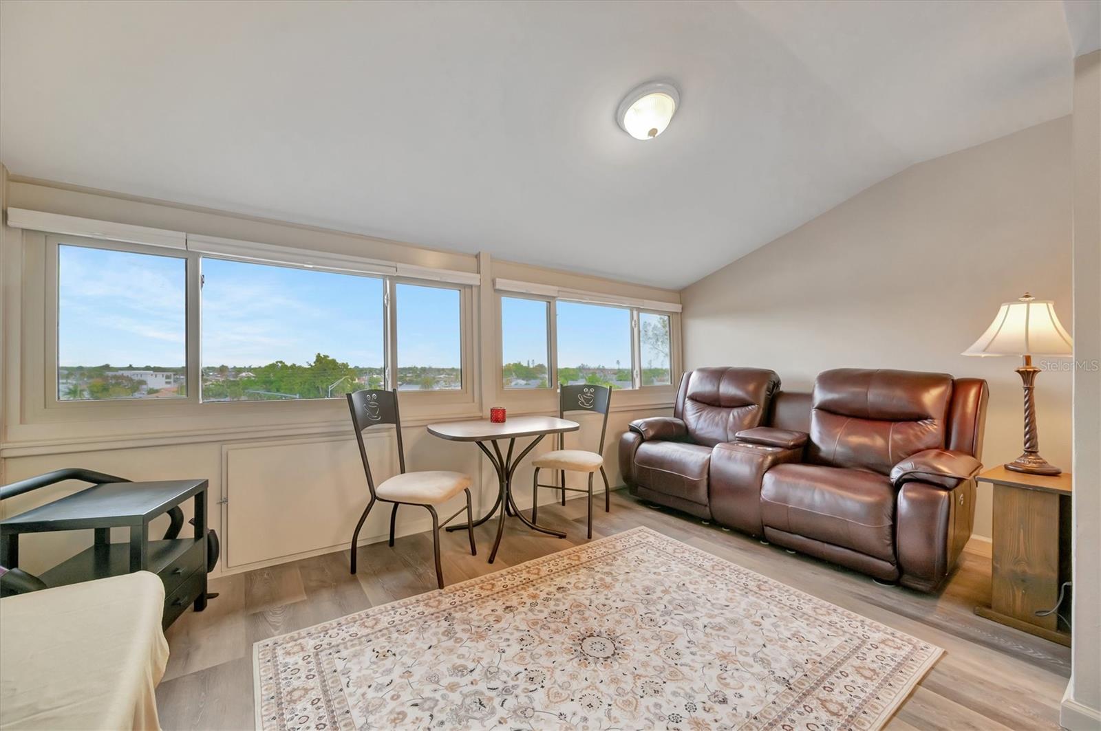 Image 54 of 80 For 9604 Cortez Road W 436