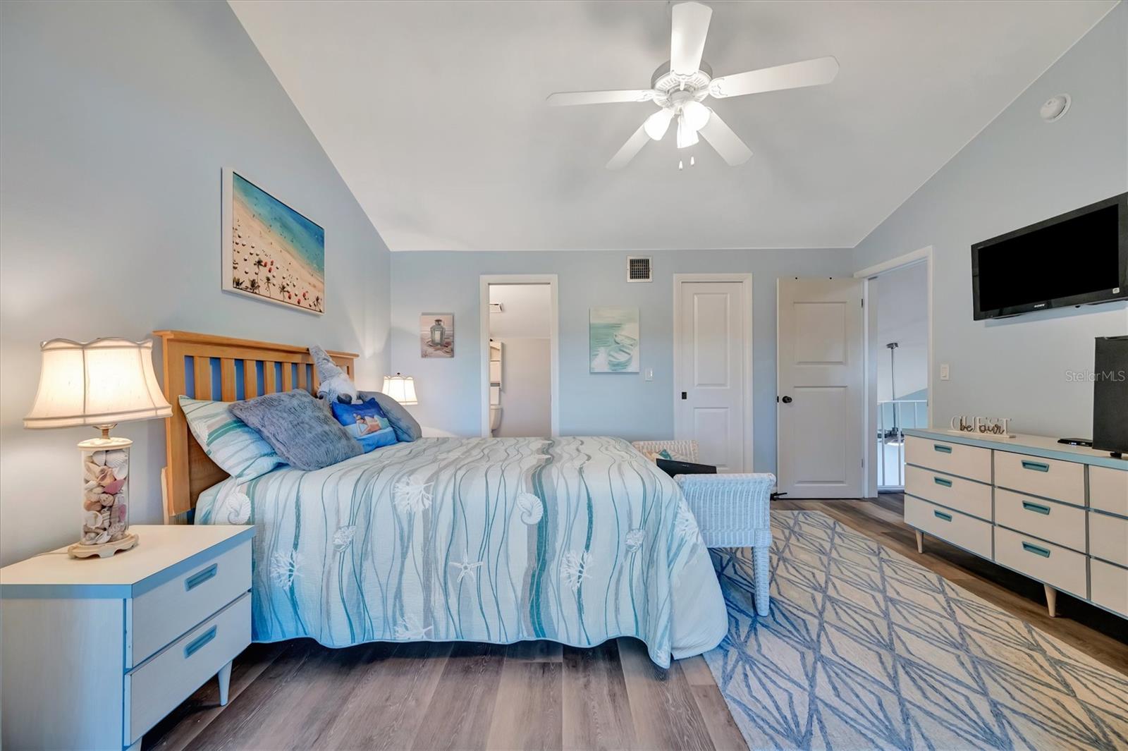 Image 61 of 80 For 9604 Cortez Road W 436