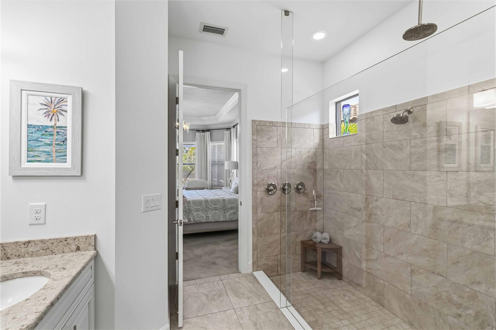 Image 17 of 29 For 3936 Waypoint Avenue