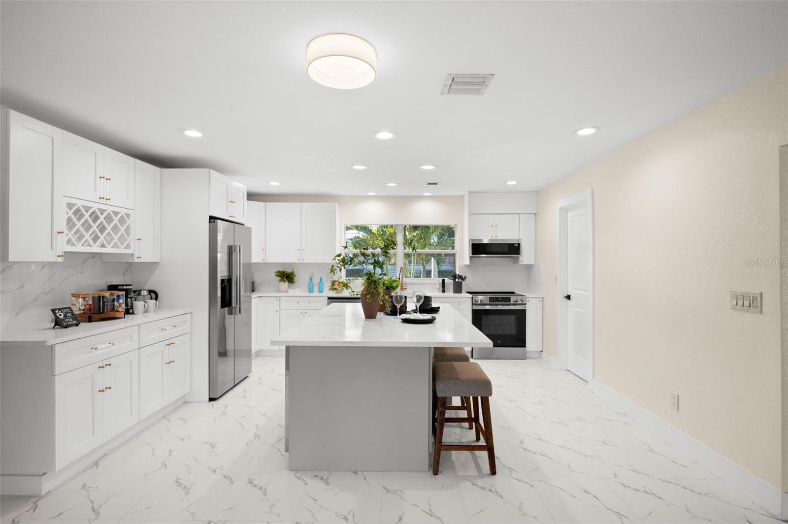 Image 24 of 88 For 625 Olympia Avenue