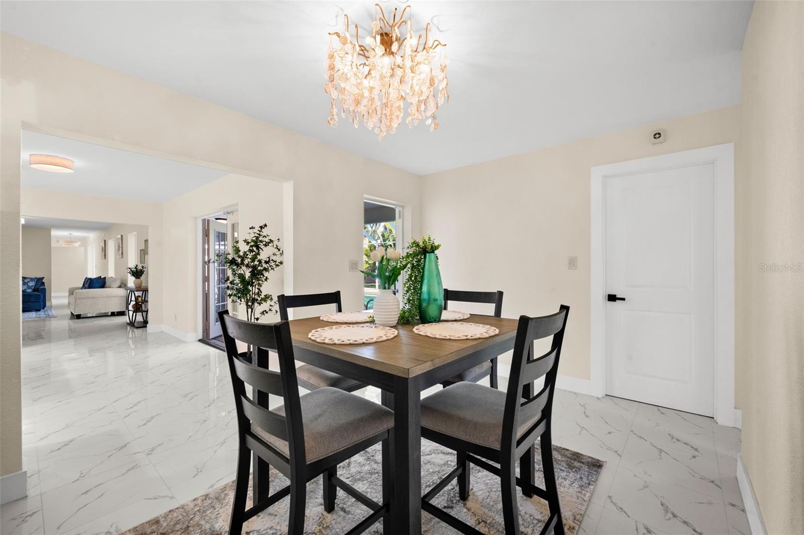 Image 31 of 88 For 625 Olympia Avenue