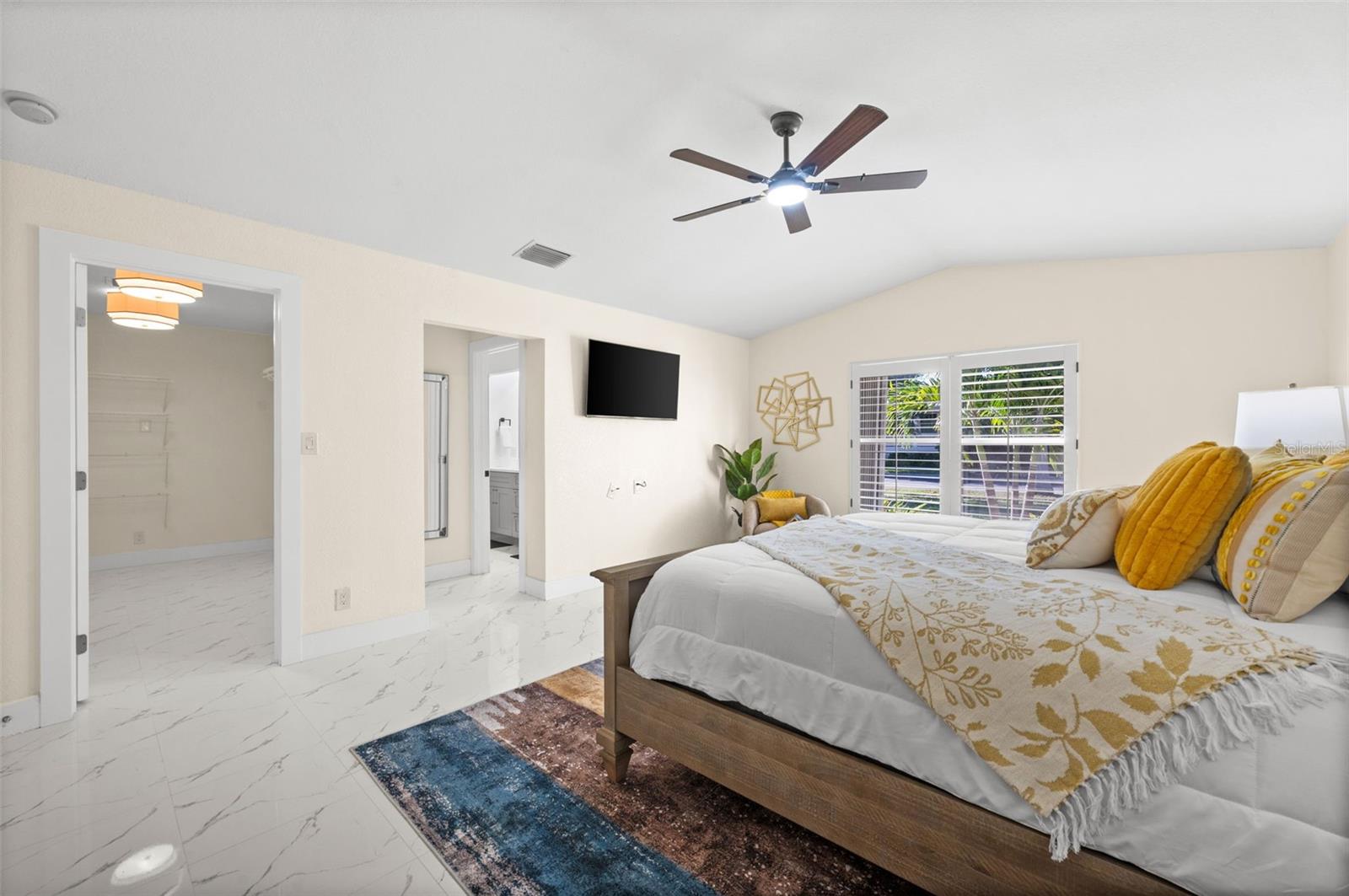 Image 40 of 88 For 625 Olympia Avenue