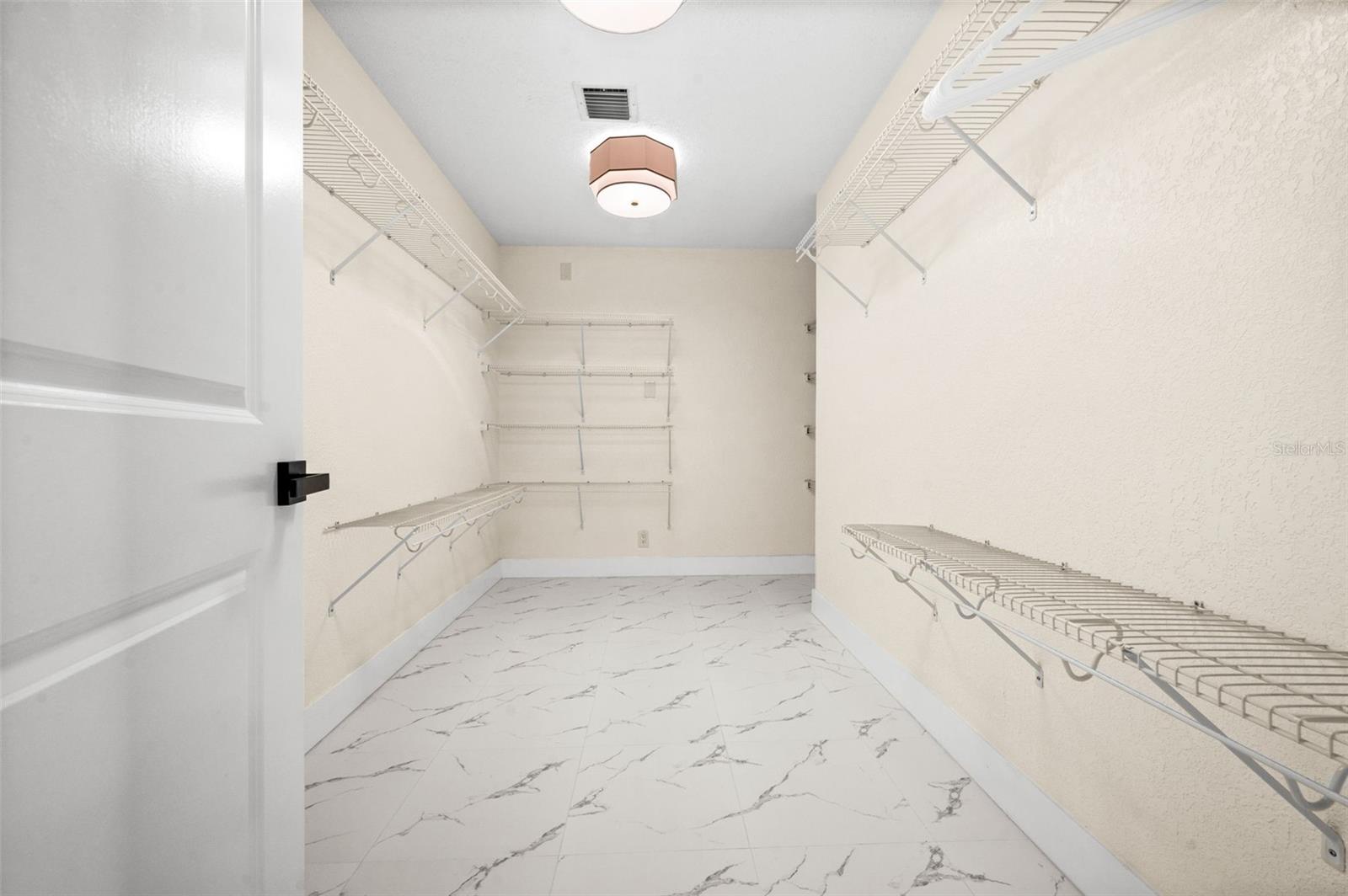 Image 43 of 88 For 625 Olympia Avenue