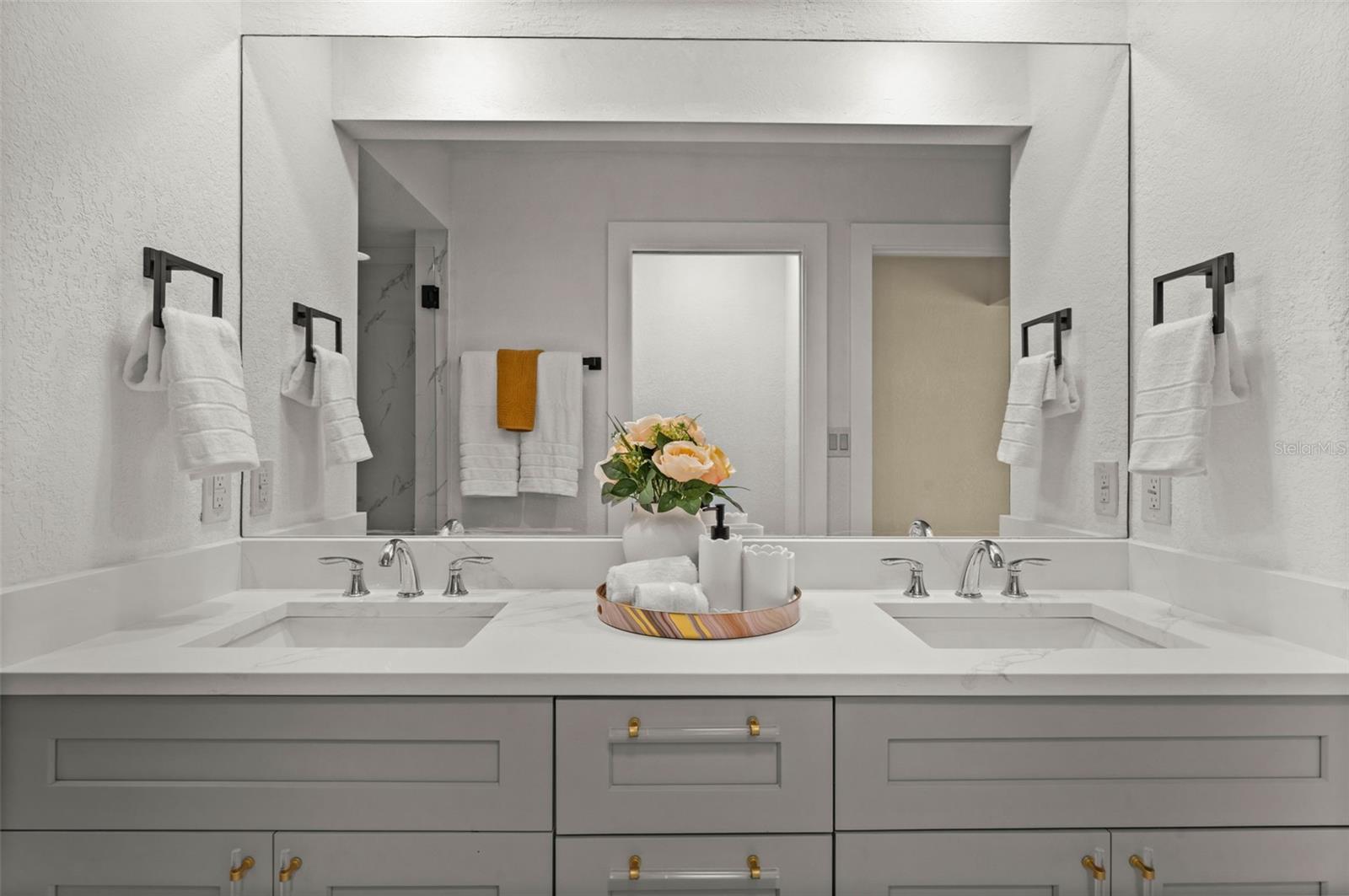 Image 44 of 88 For 625 Olympia Avenue