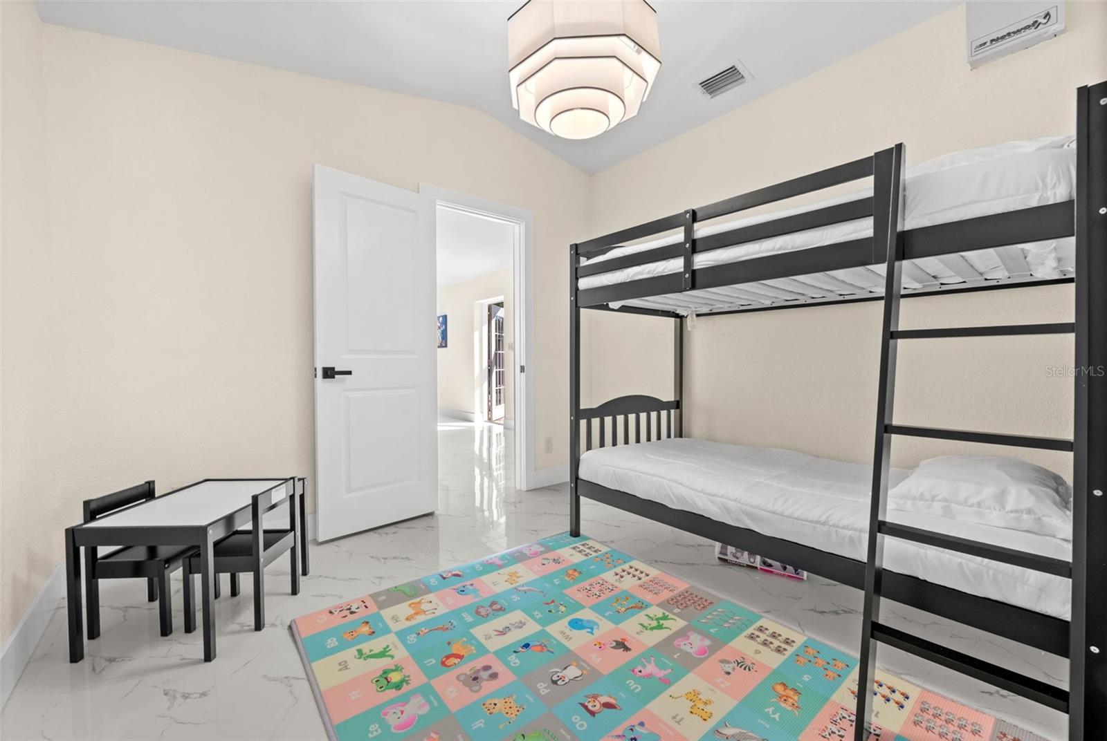 Image 49 of 88 For 625 Olympia Avenue