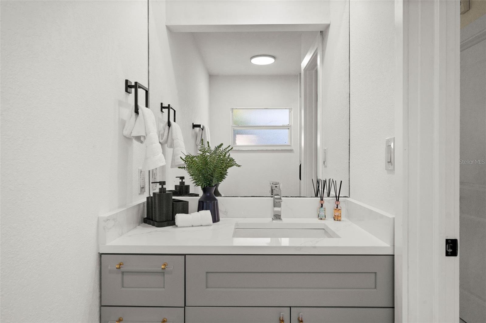 Image 51 of 88 For 625 Olympia Avenue