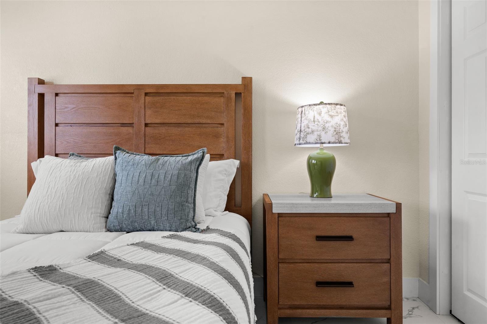 Image 54 of 88 For 625 Olympia Avenue