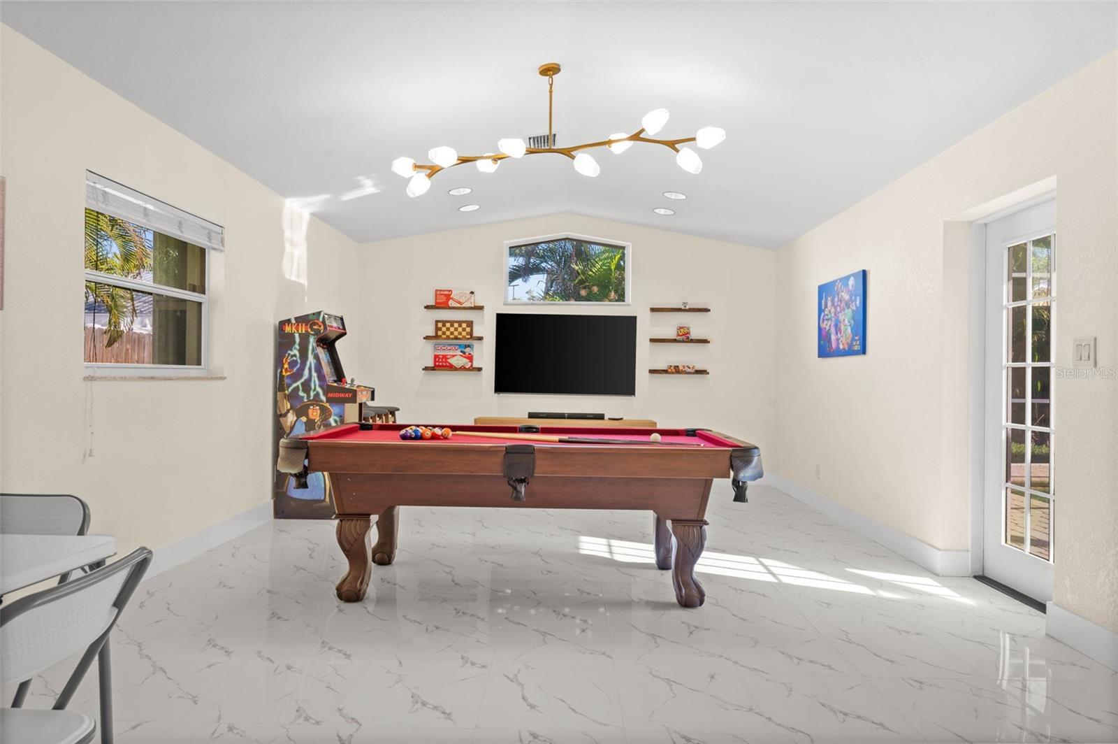 Image 63 of 88 For 625 Olympia Avenue