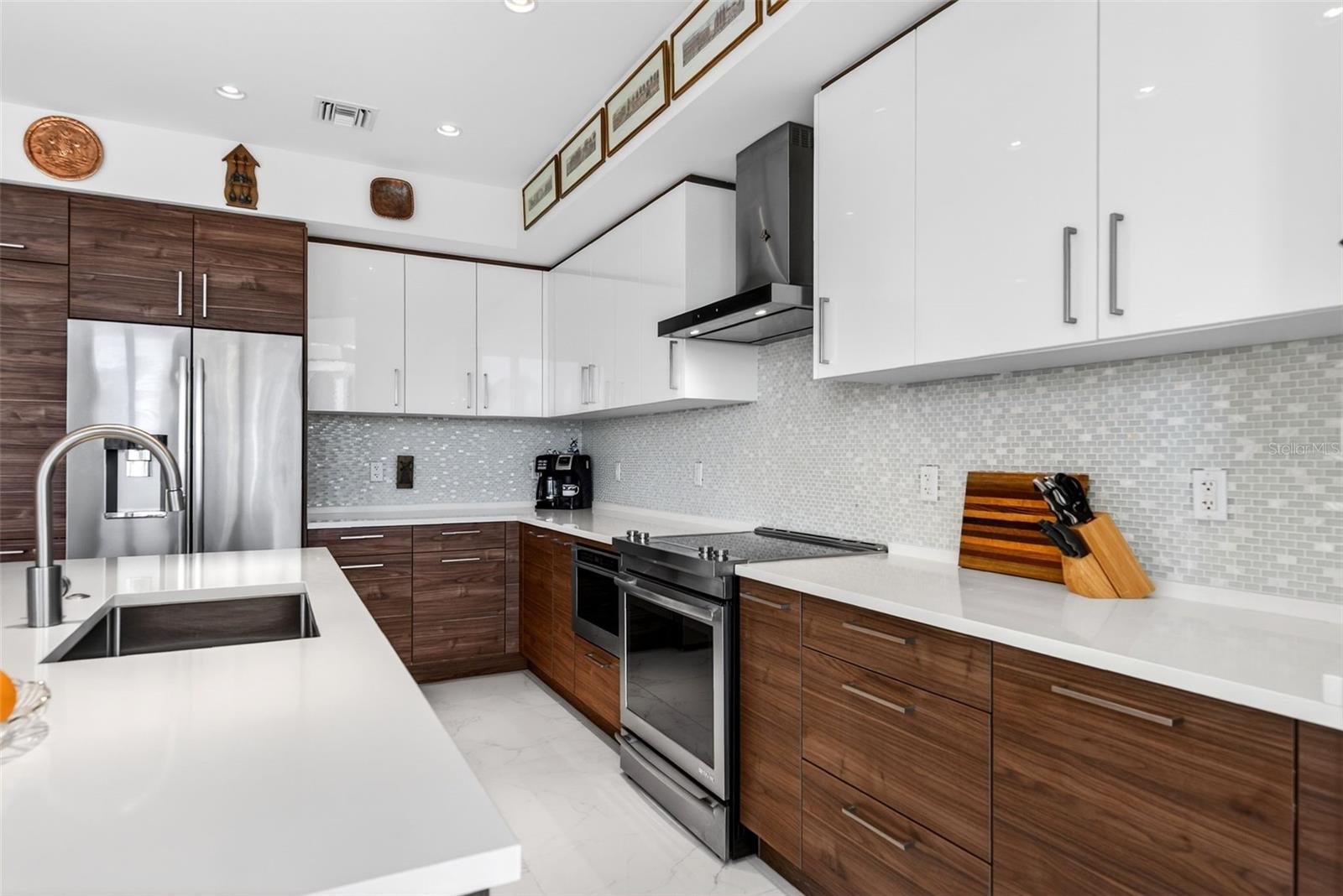 Image 10 of 69 For 111 Pineapple Avenue 806